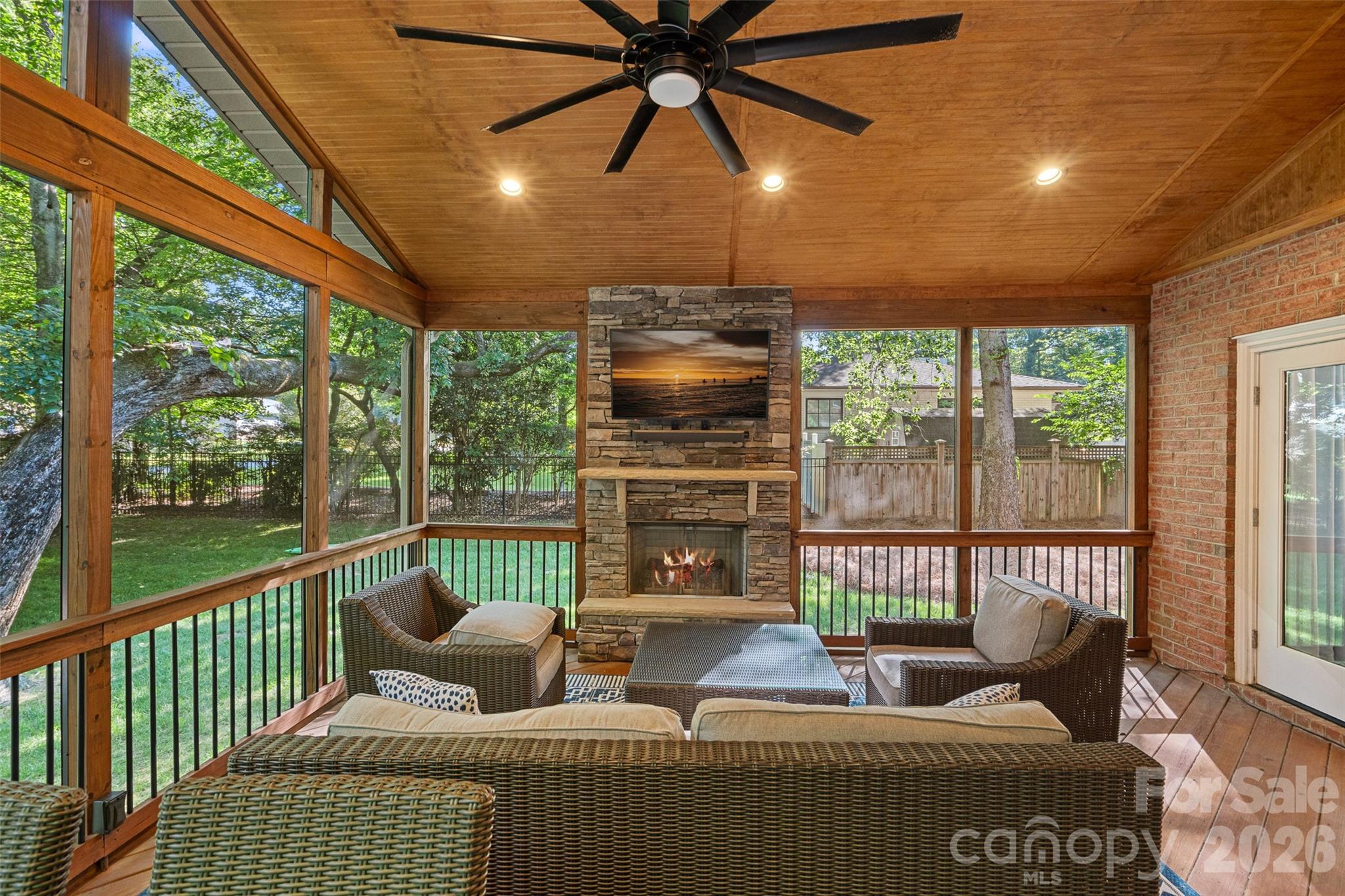 6424 Creola Road — Charlotte
