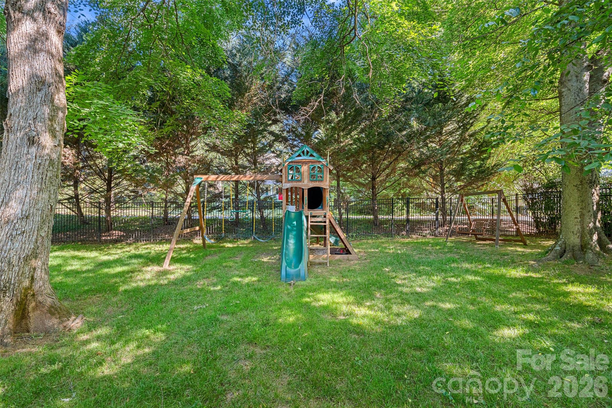 6424 Creola Road — Charlotte
