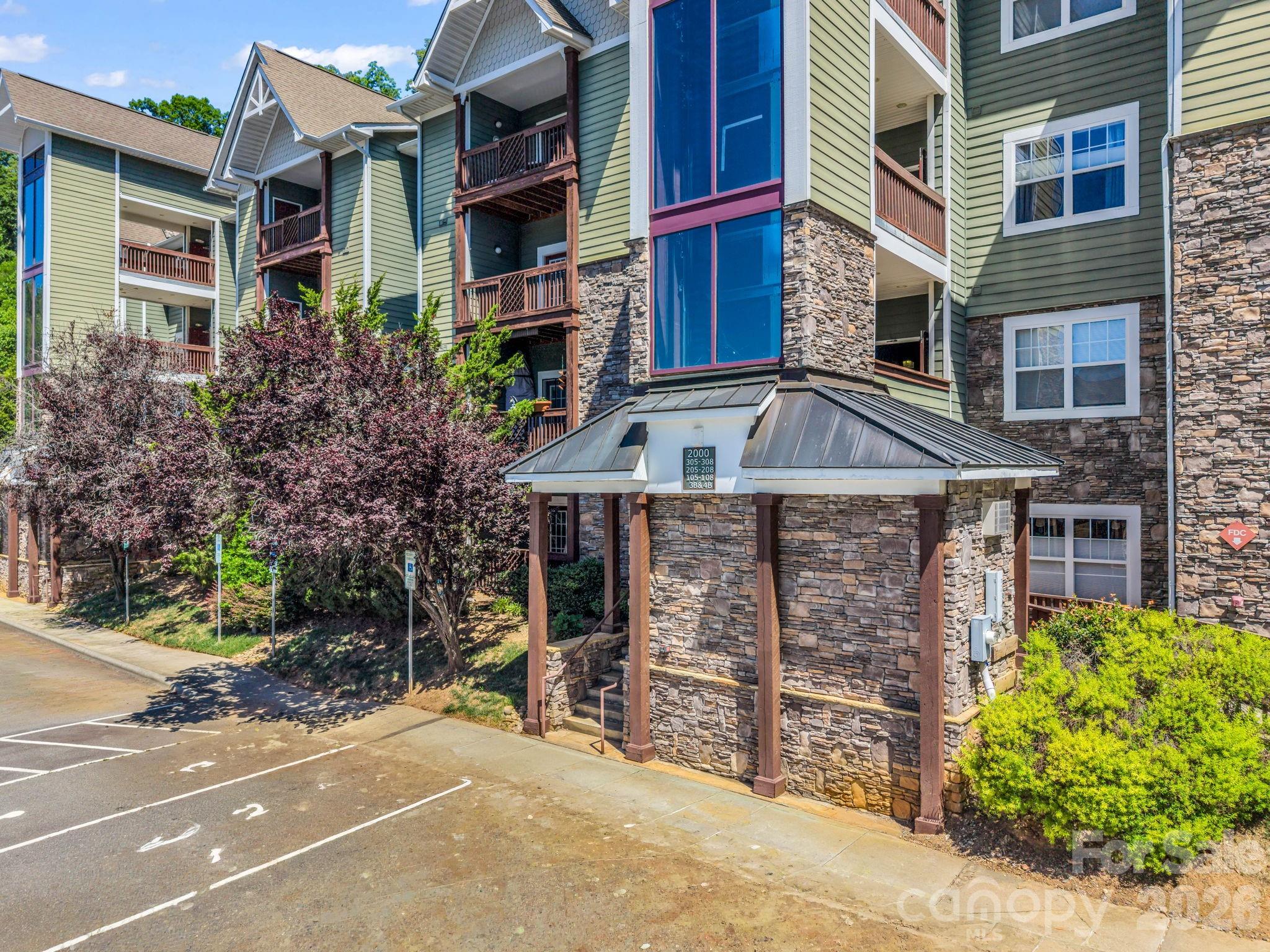 2000 Olde Eastwood Village Boulevard #3B — Asheville