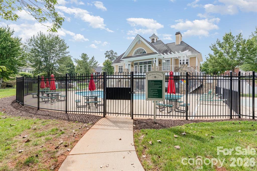 9806 Back Acre Drive — Charlotte