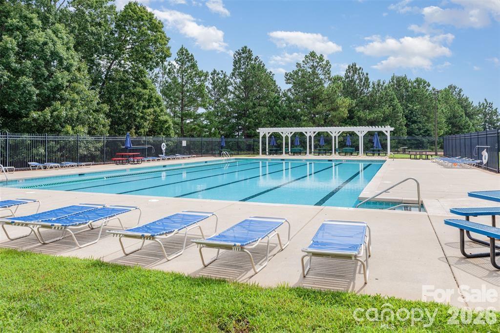 9806 Back Acre Drive — Charlotte
