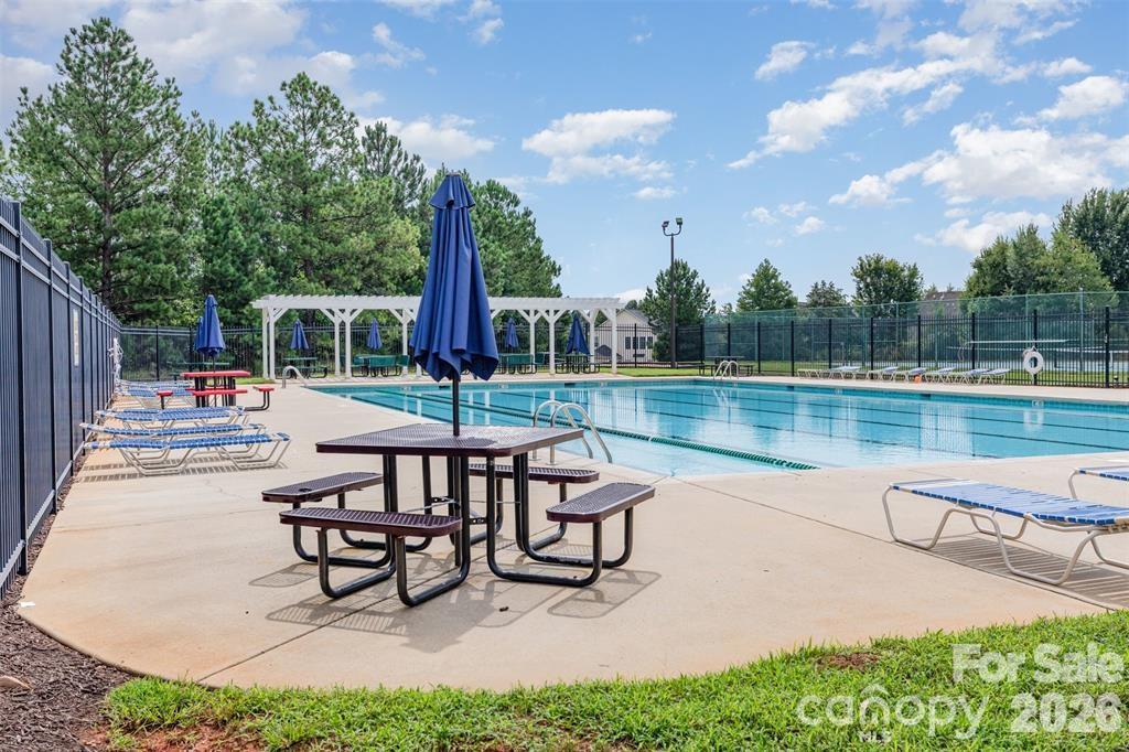 9806 Back Acre Drive — Charlotte