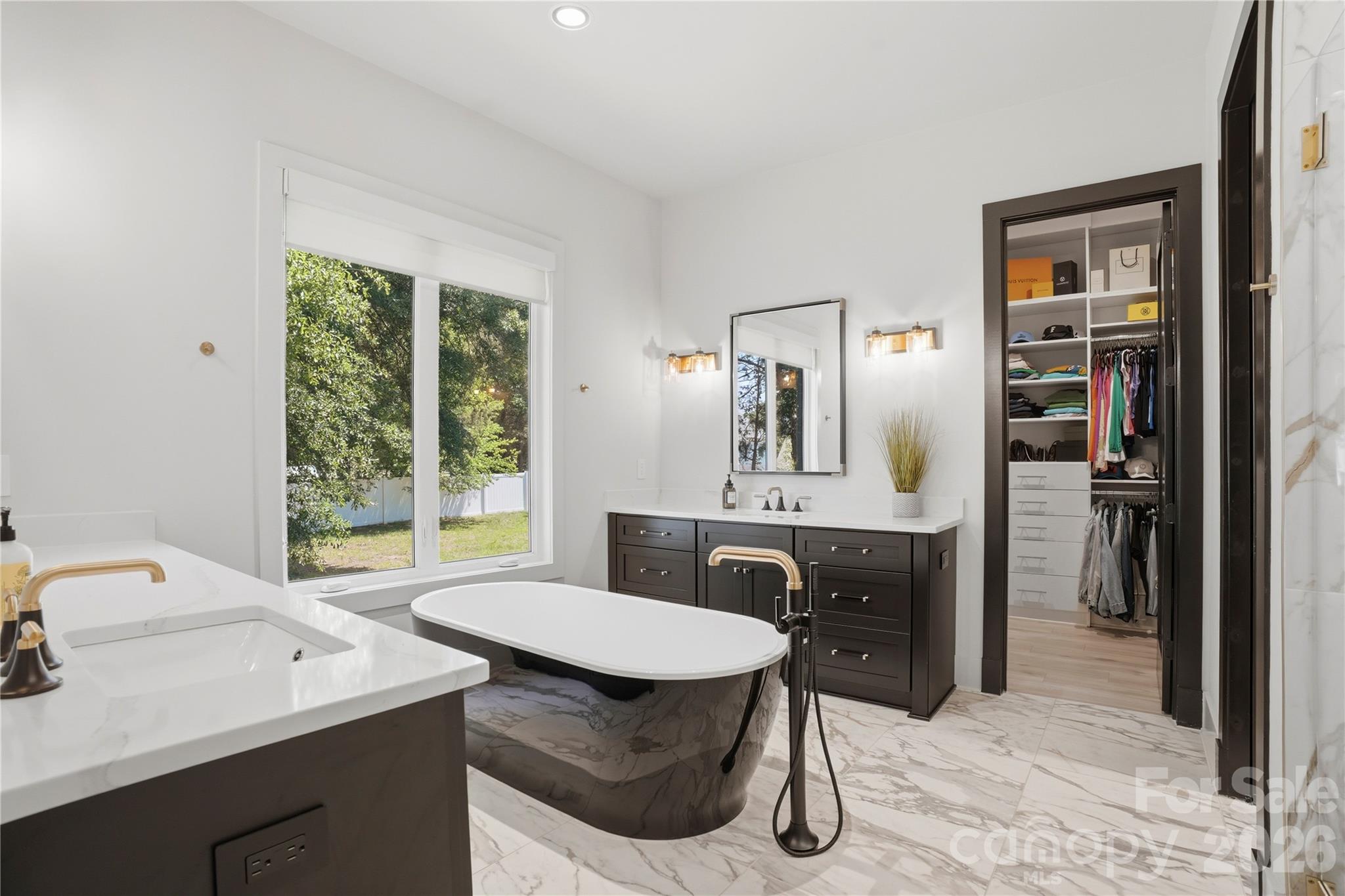 5408 Carmel Road — Charlotte
