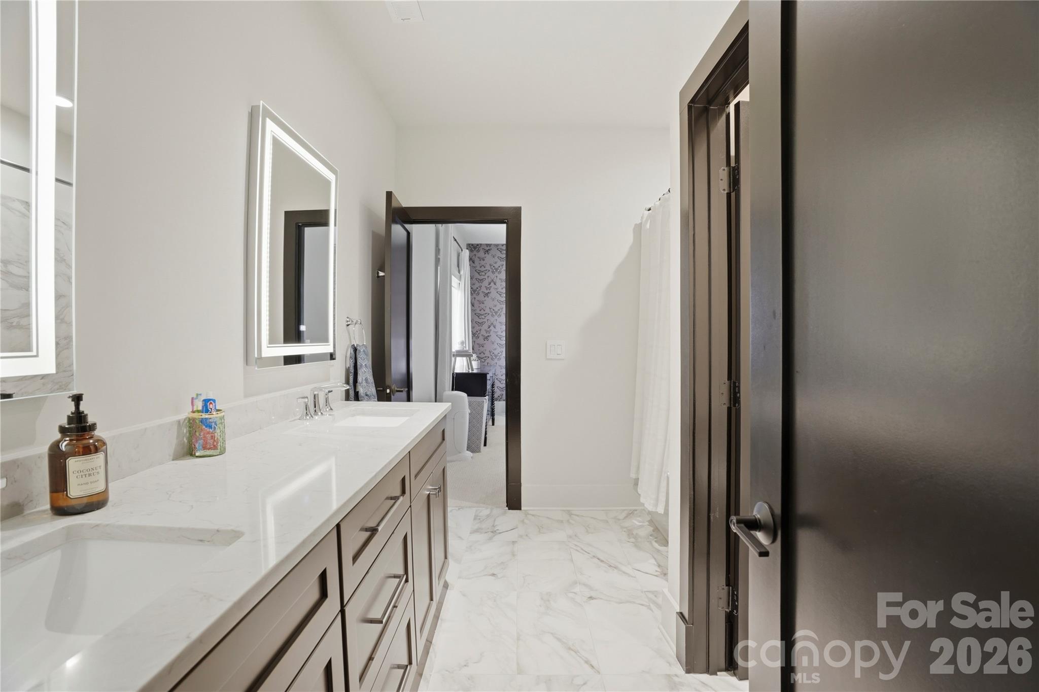 5408 Carmel Road — Charlotte