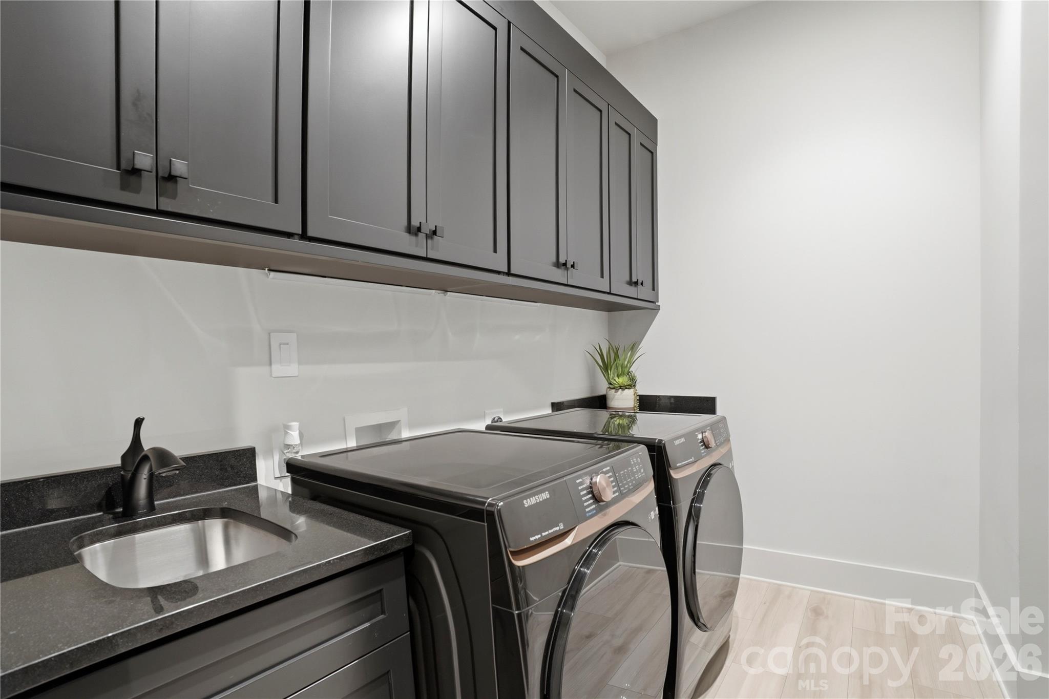 5408 Carmel Road — Charlotte