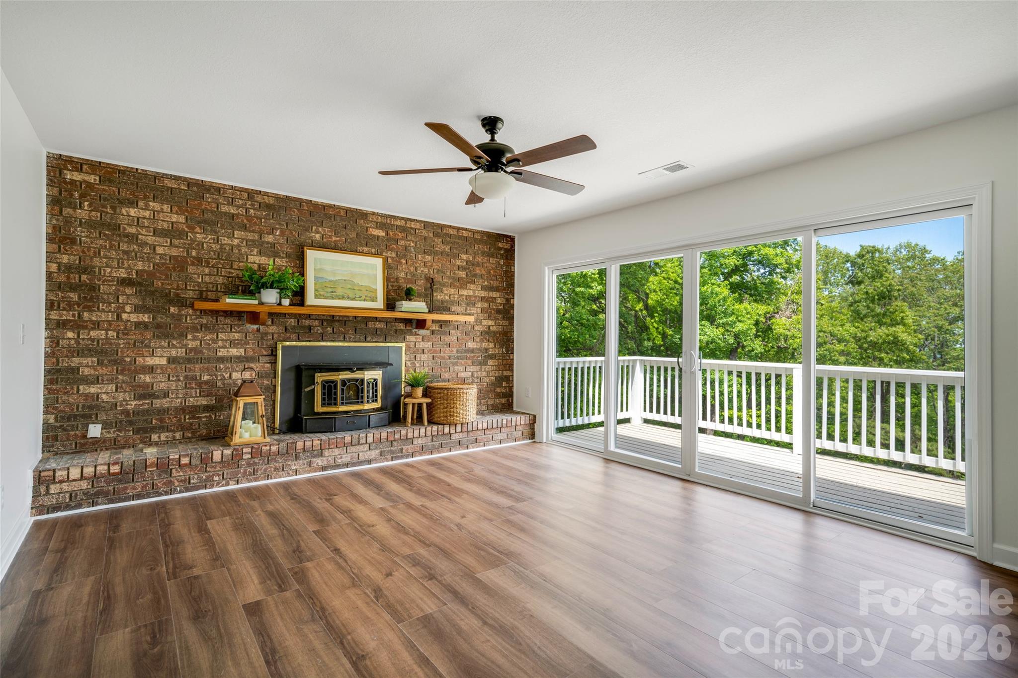 69 Milburn Lane — Hendersonville