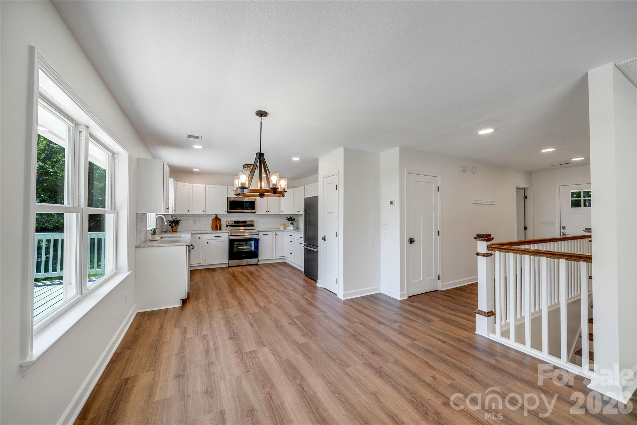 69 Milburn Lane — Hendersonville