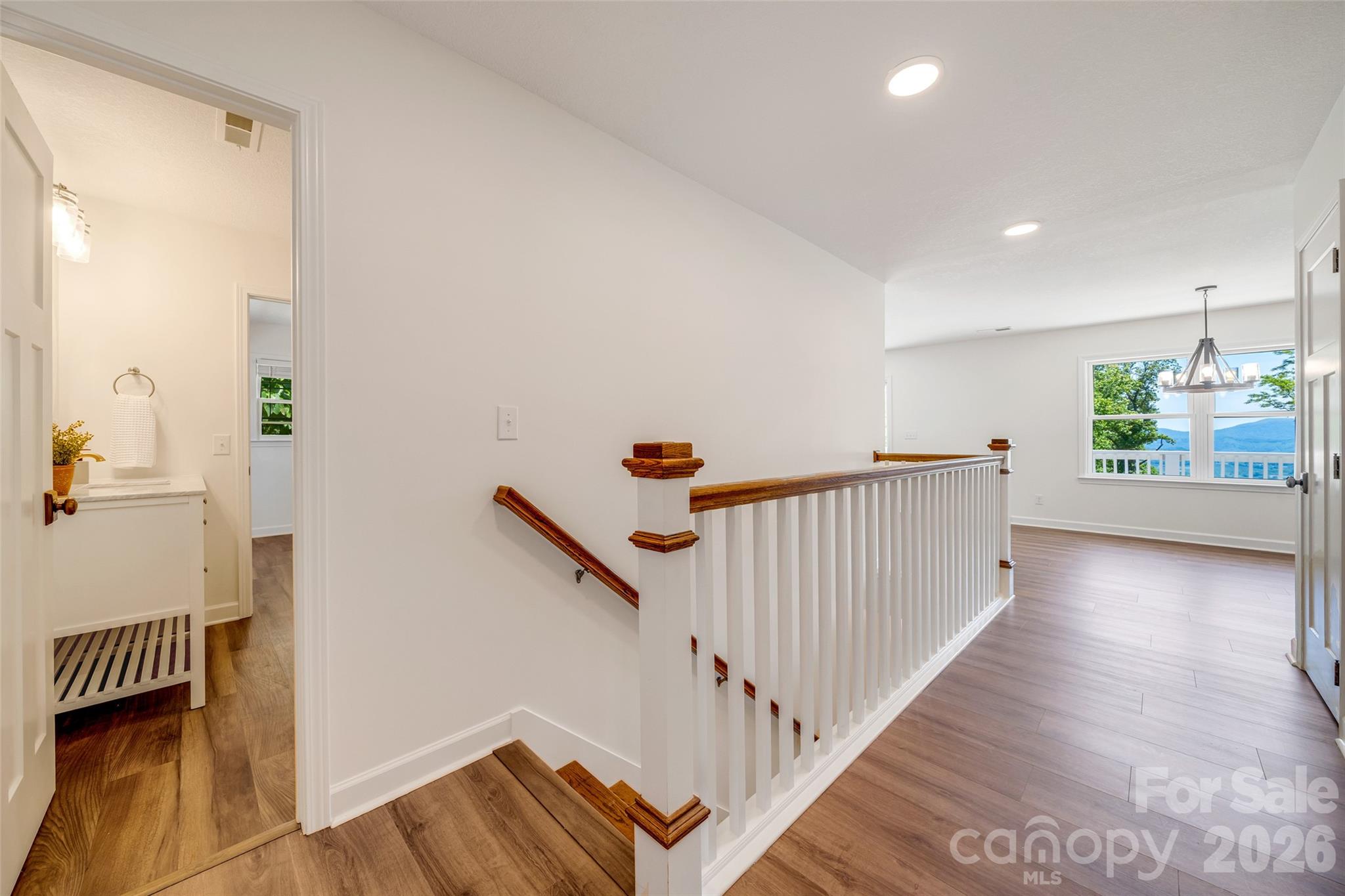 69 Milburn Lane — Hendersonville