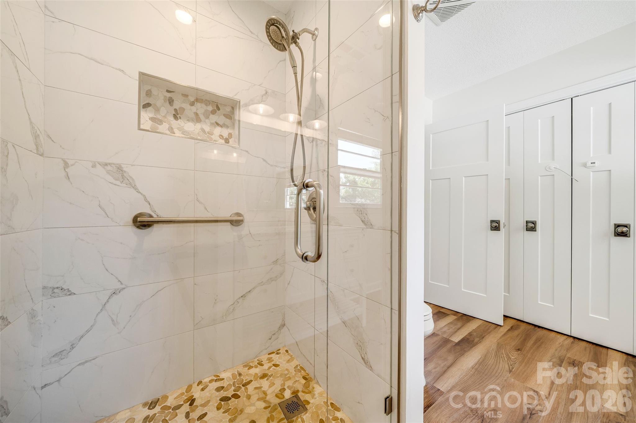 69 Milburn Lane — Hendersonville