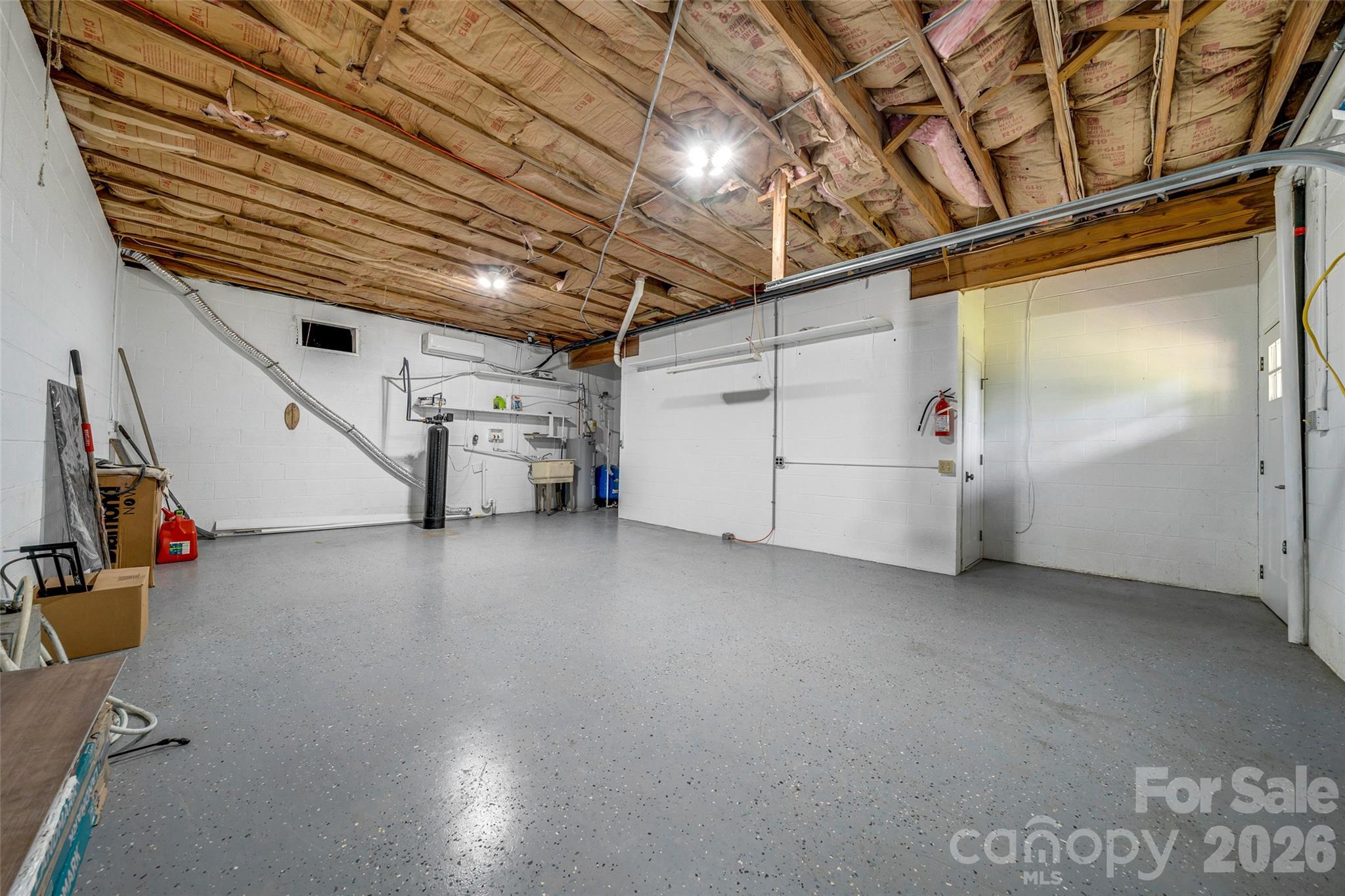 69 Milburn Lane — Hendersonville