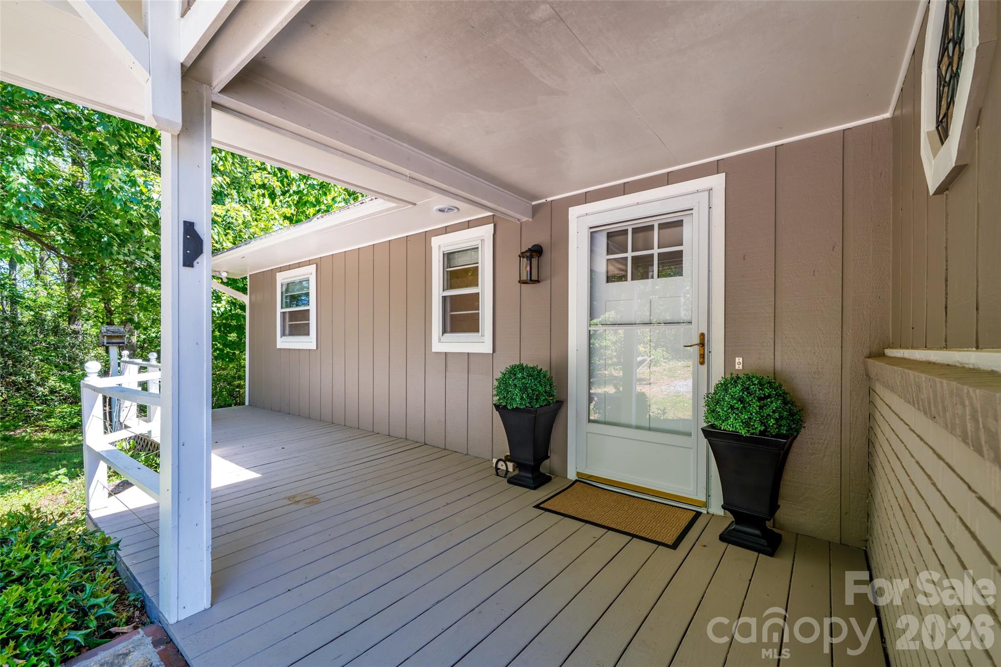 69 Milburn Lane — Hendersonville