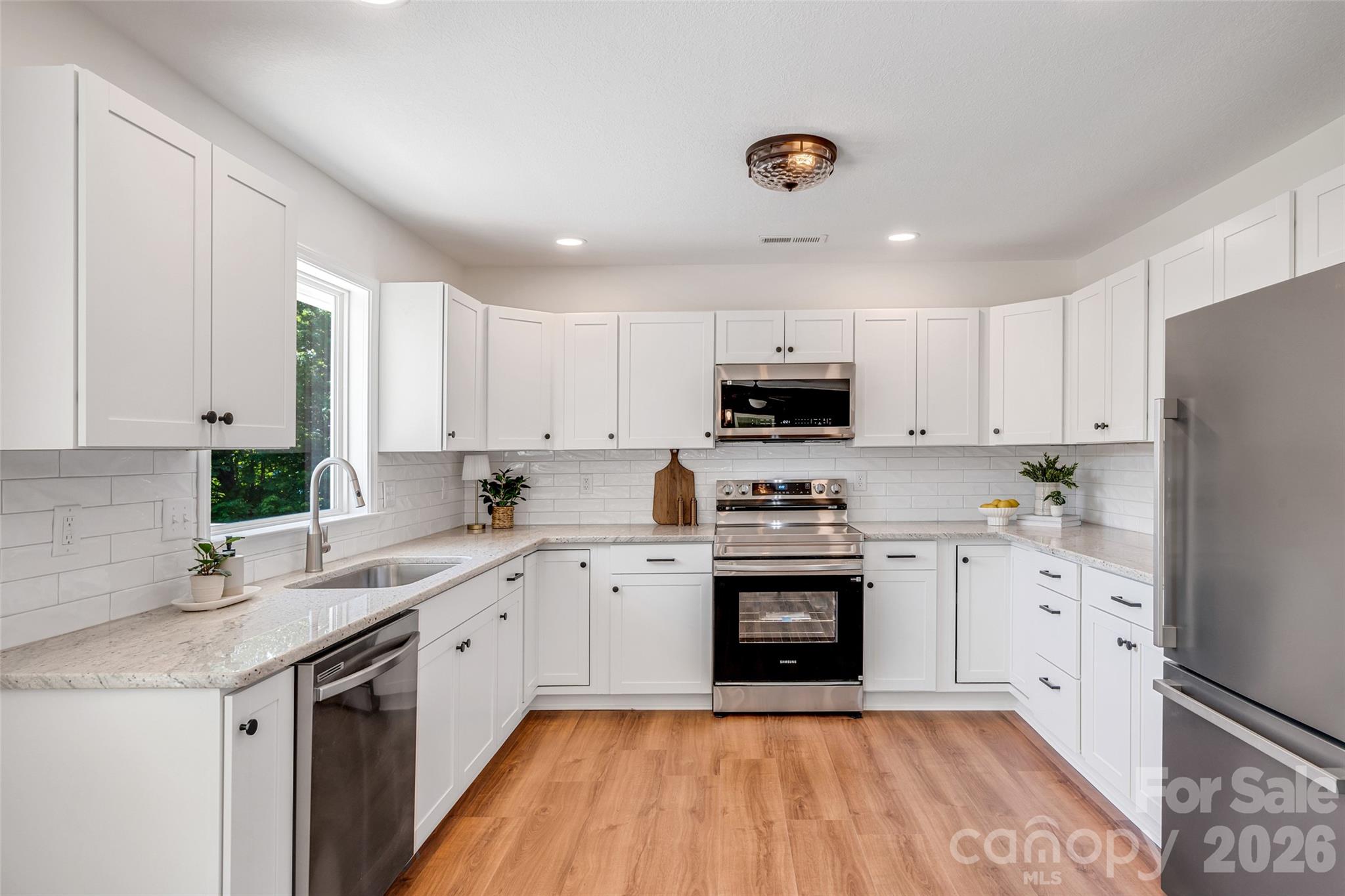 69 Milburn Lane — Hendersonville