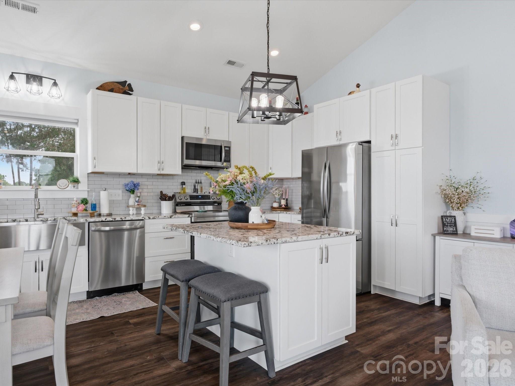 562 Lake Head Road — Norwood
