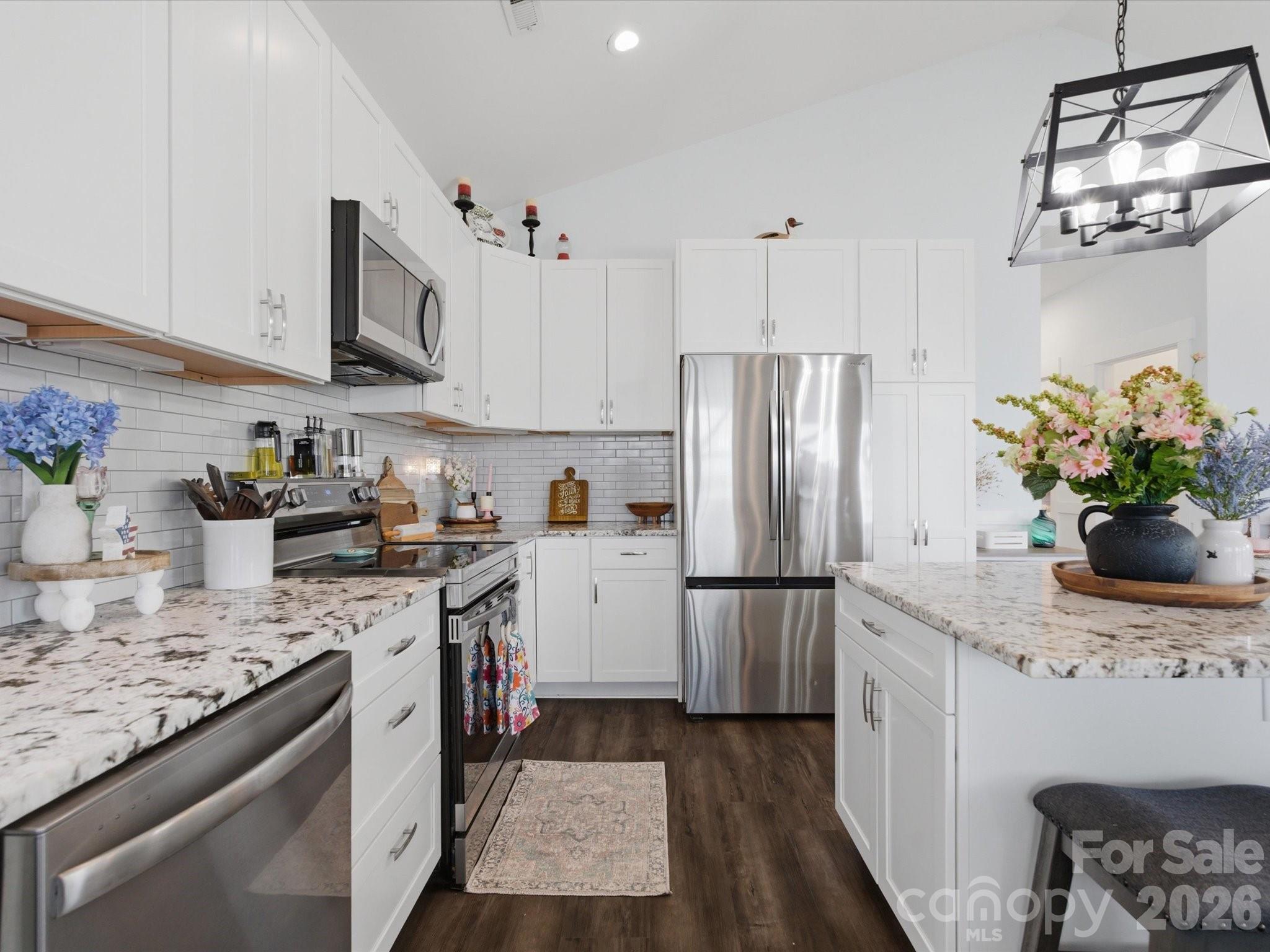 562 Lake Head Road — Norwood