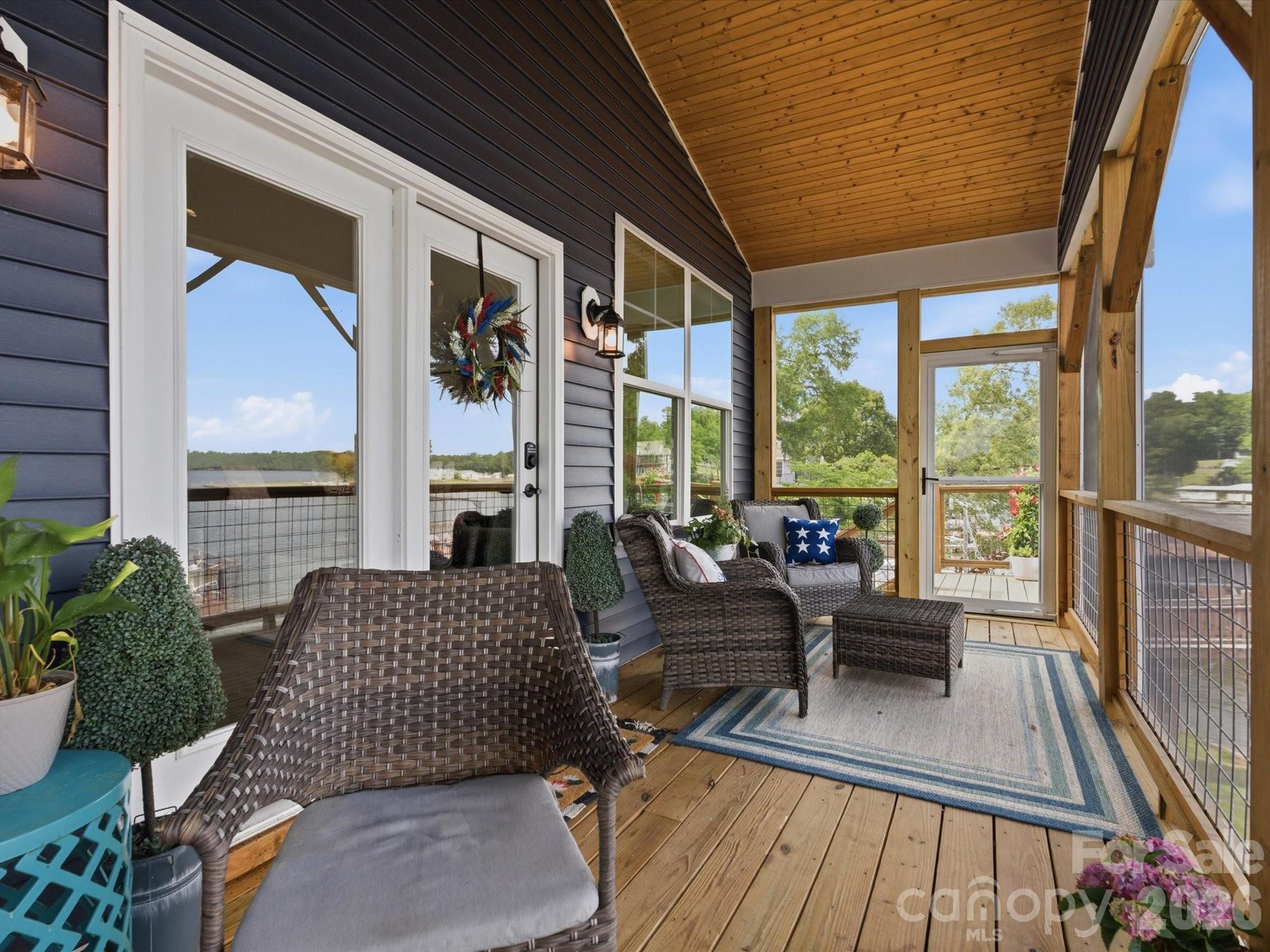 562 Lake Head Road — Norwood