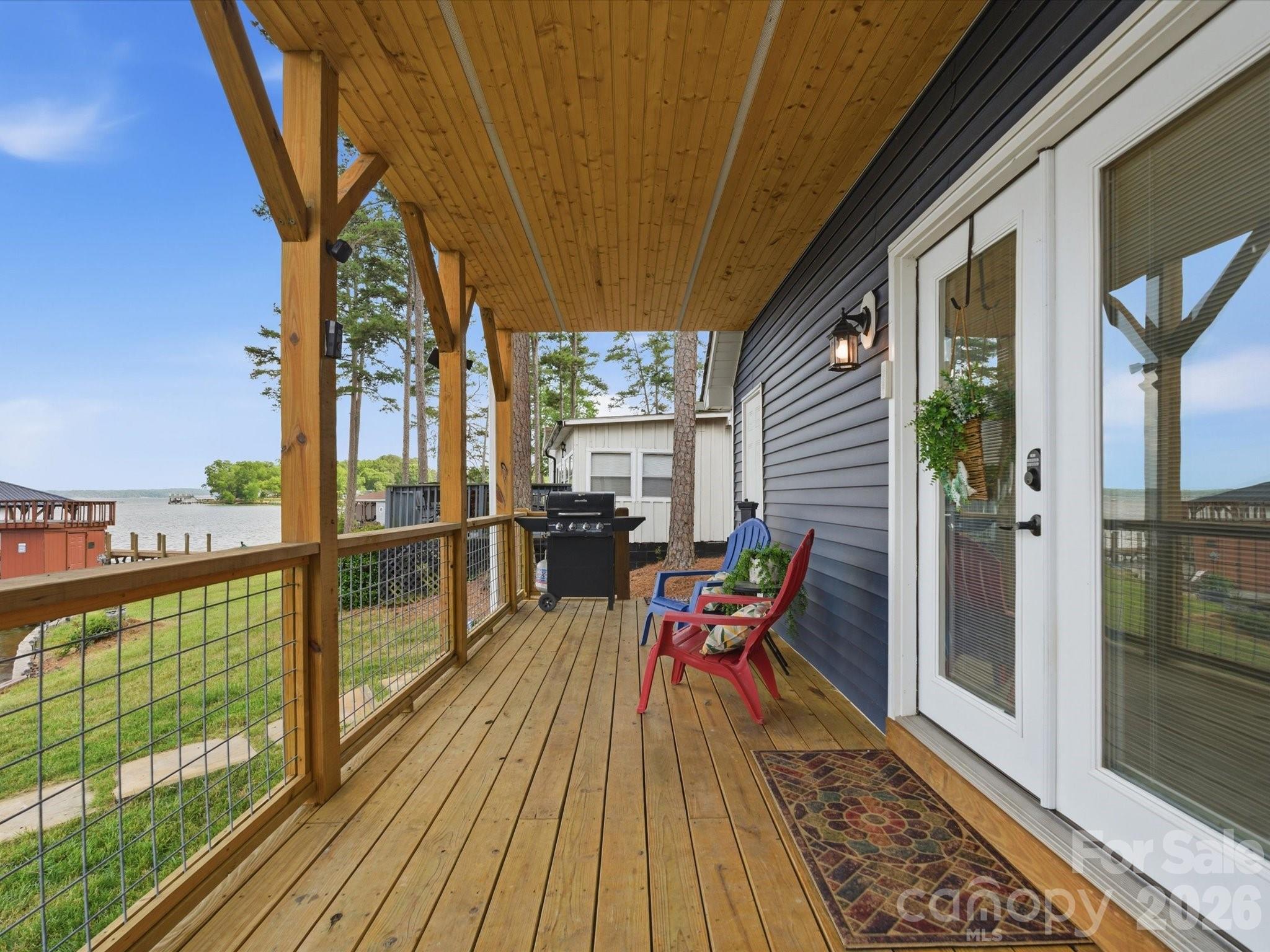 562 Lake Head Road — Norwood