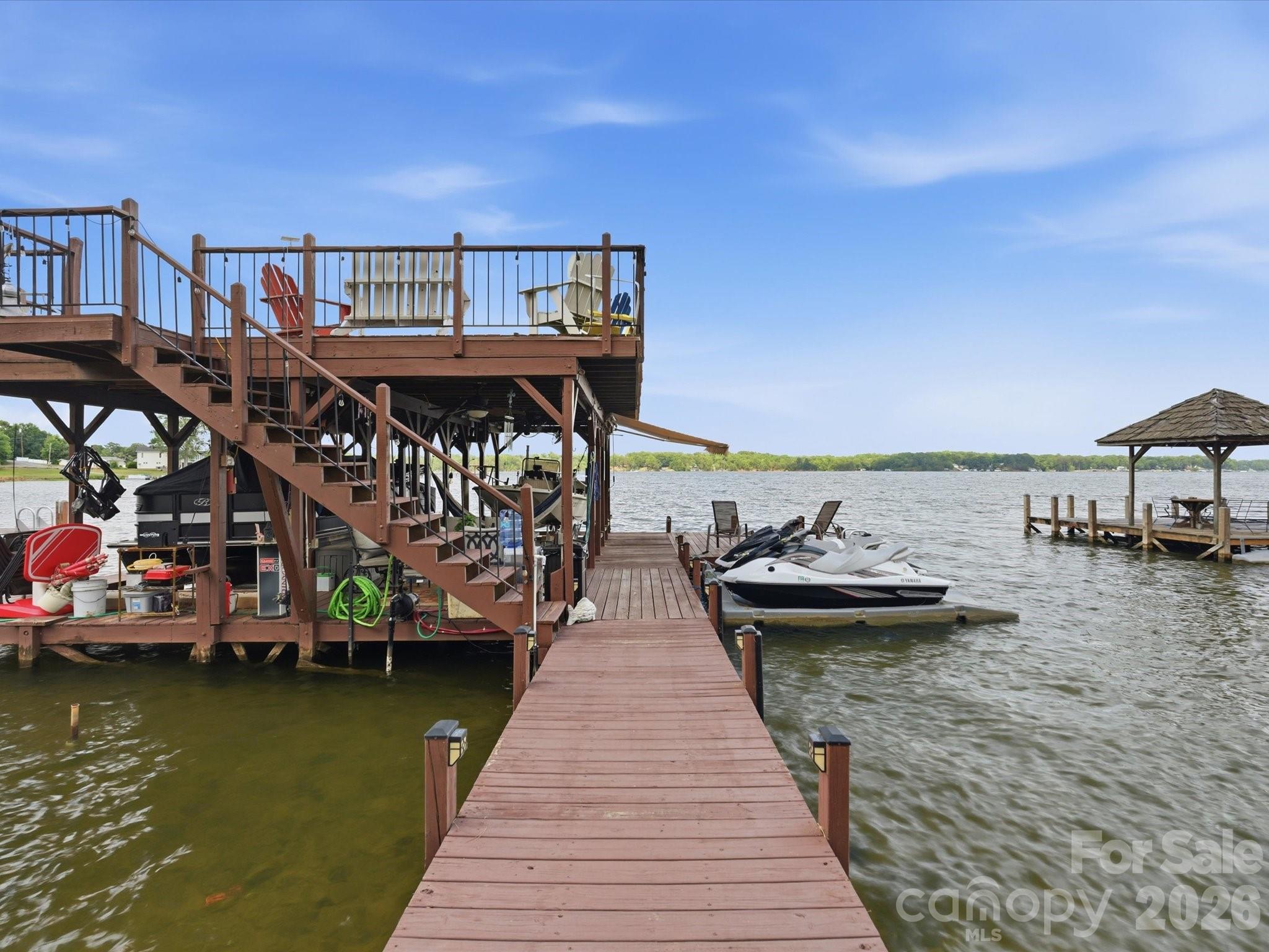 562 Lake Head Road — Norwood