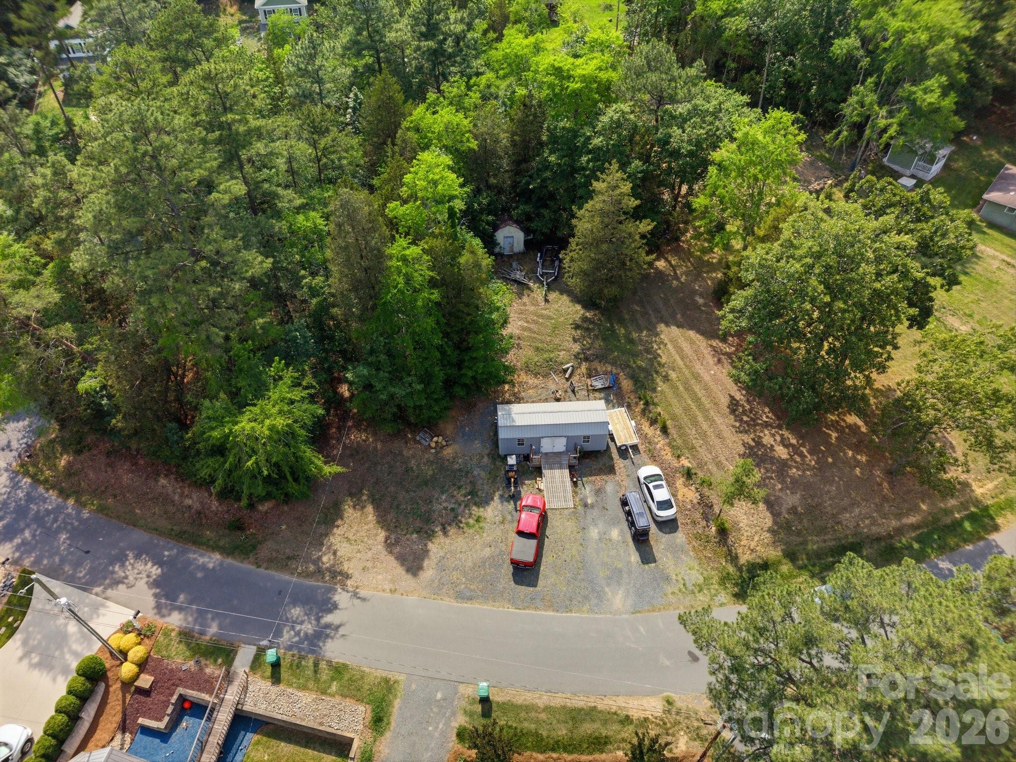 562 Lake Head Road — Norwood