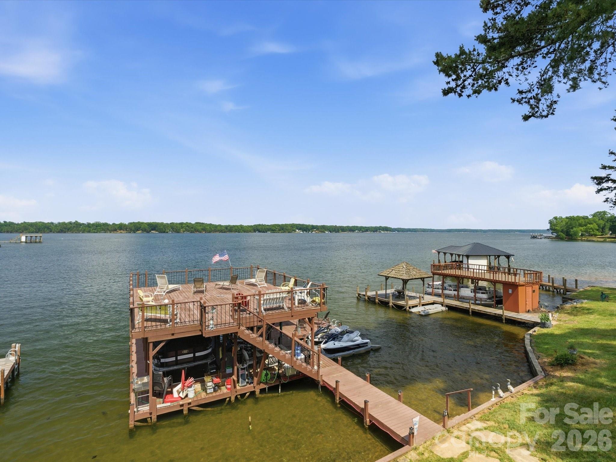 562 Lake Head Road — Norwood