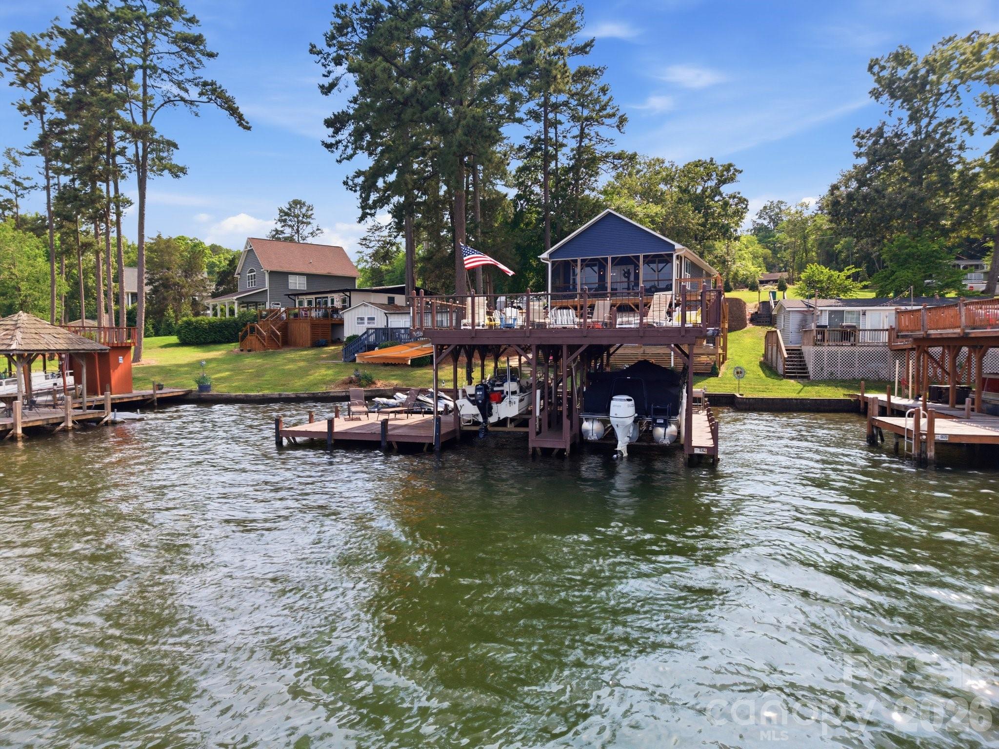 562 Lake Head Road — Norwood