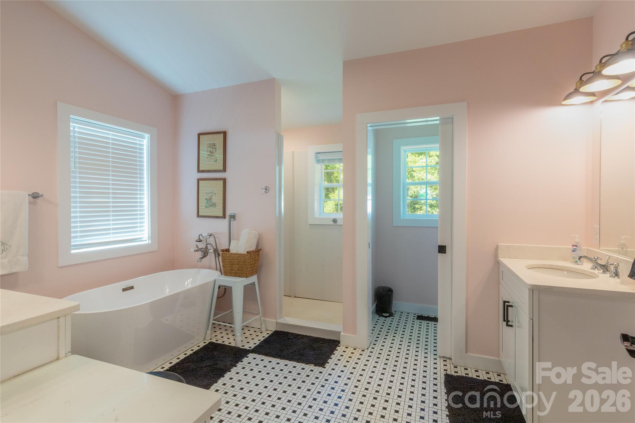 367 Nannys Lane — Sylva