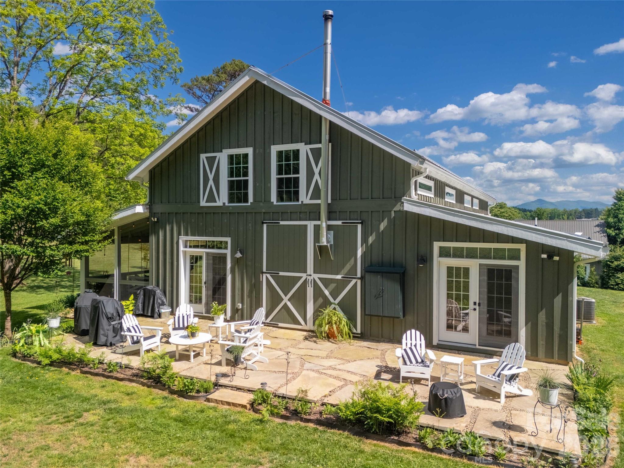 367 Nannys Lane — Sylva