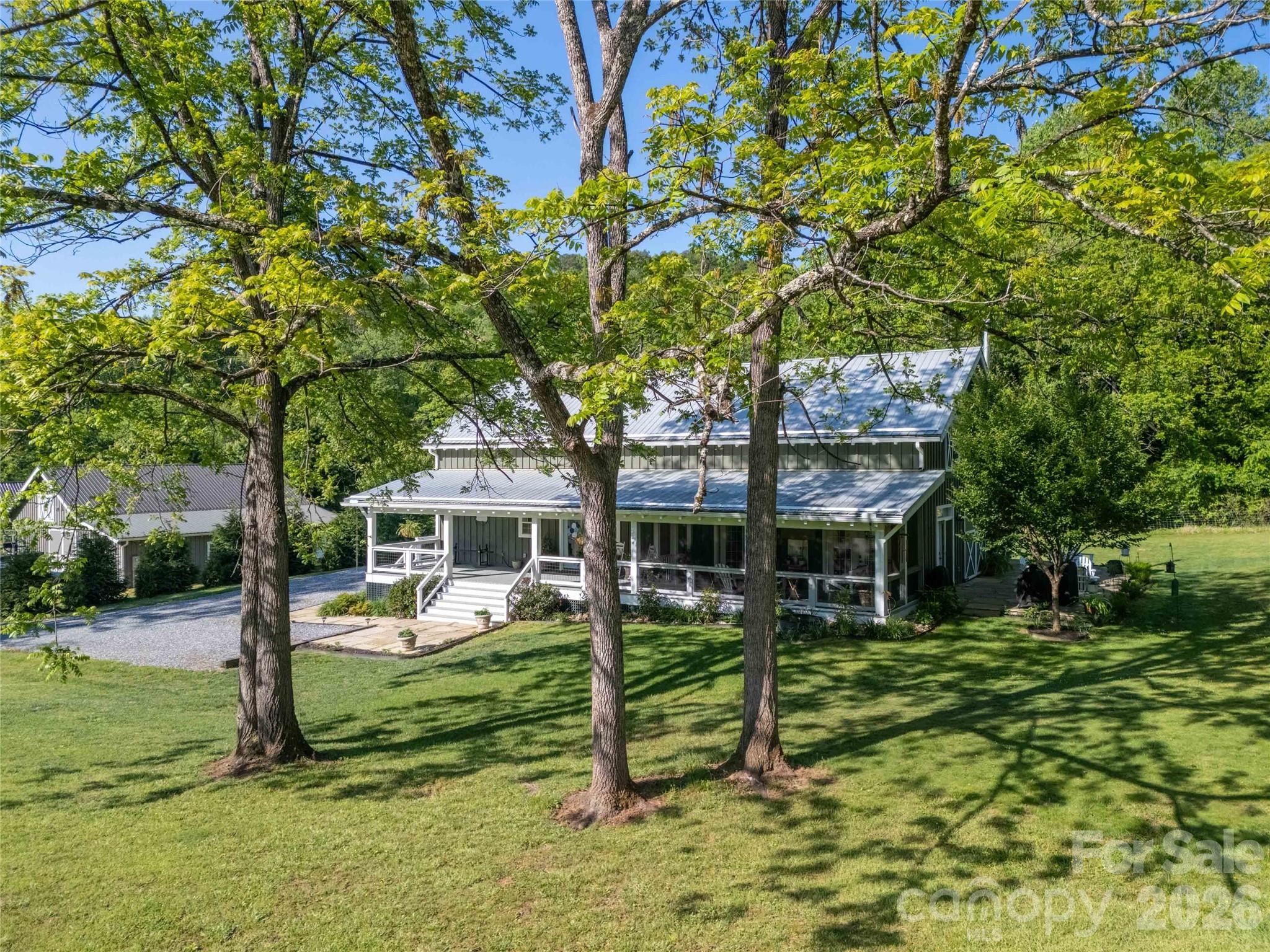 367 Nannys Lane — Sylva