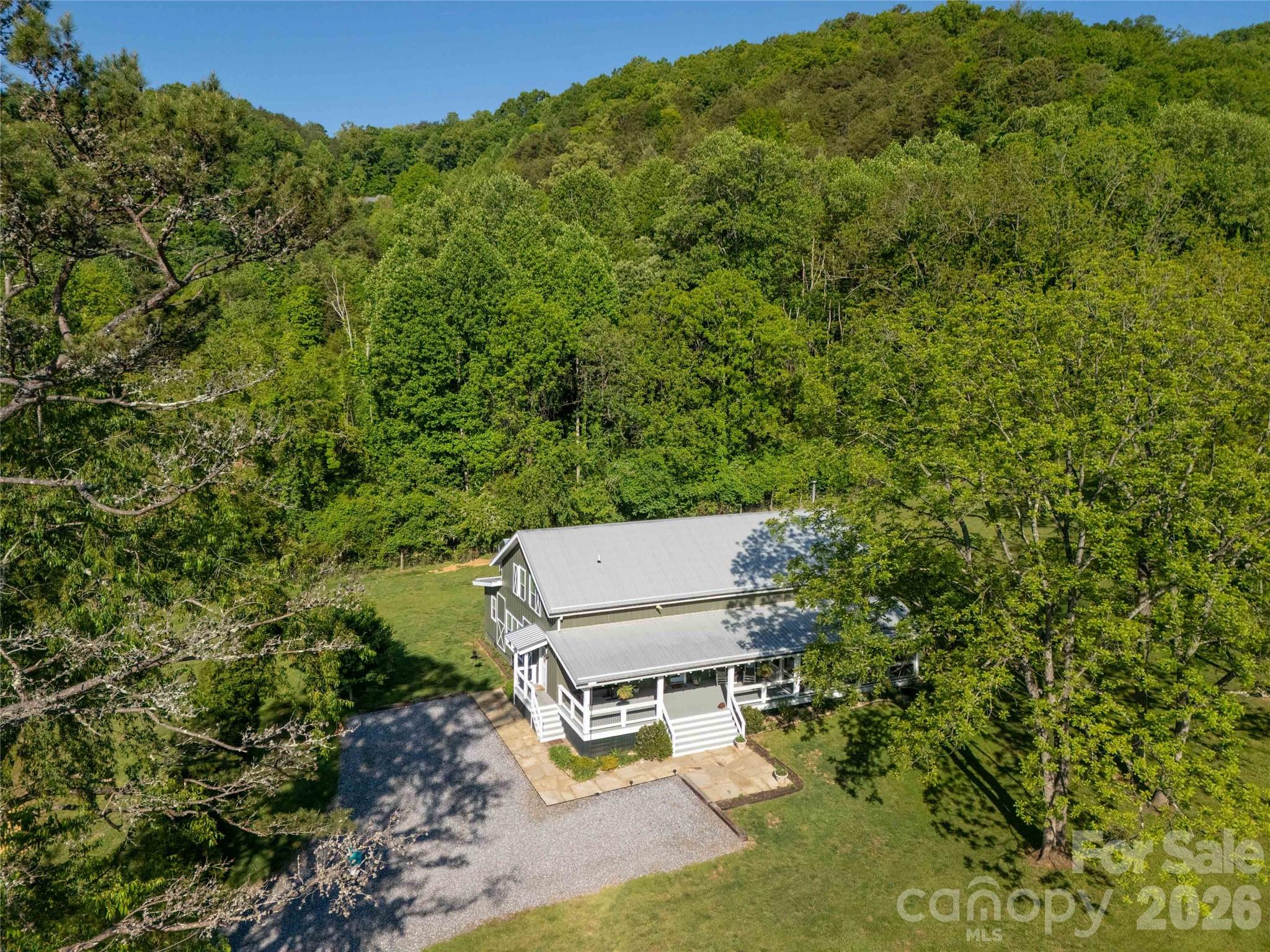 367 Nannys Lane — Sylva
