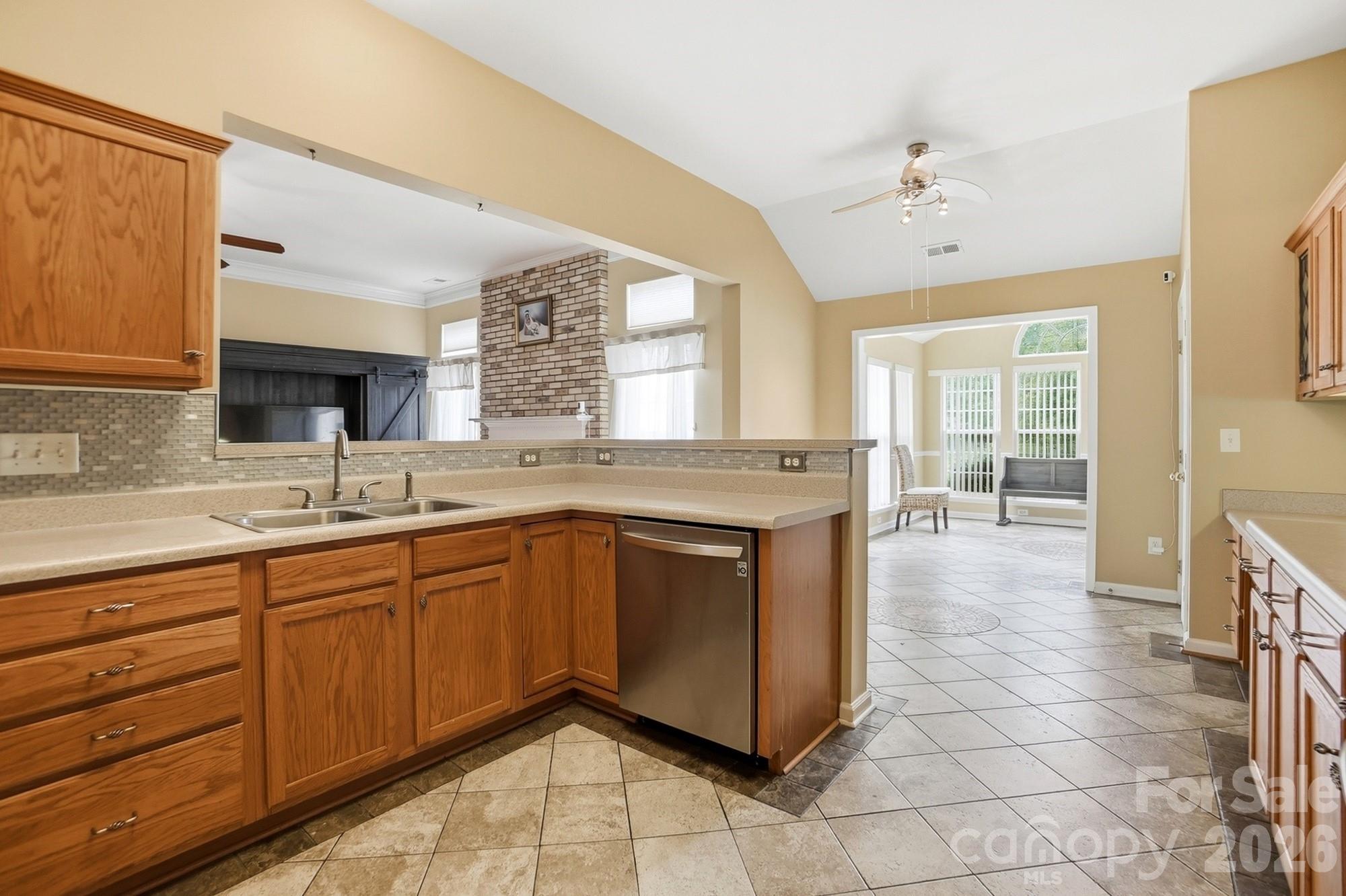 12610 Skymaster Court — Charlotte