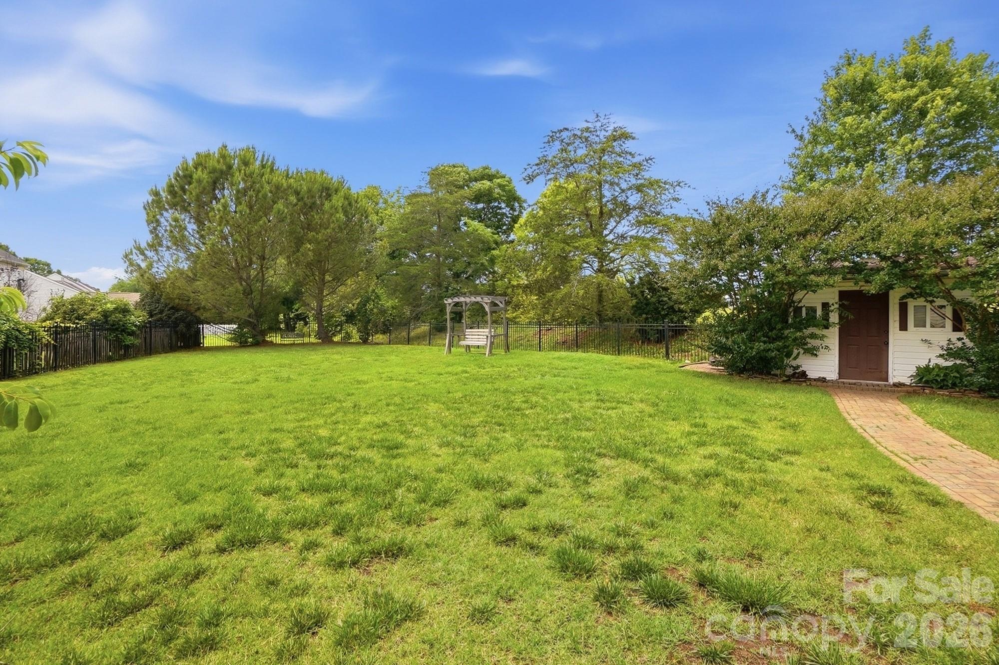 12610 Skymaster Court — Charlotte