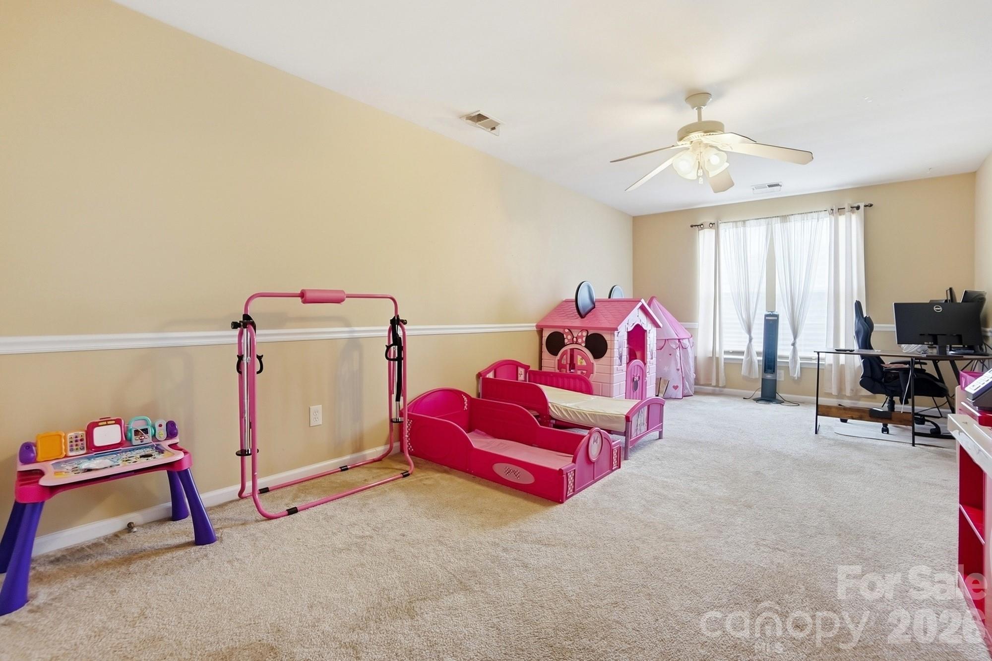 12610 Skymaster Court — Charlotte