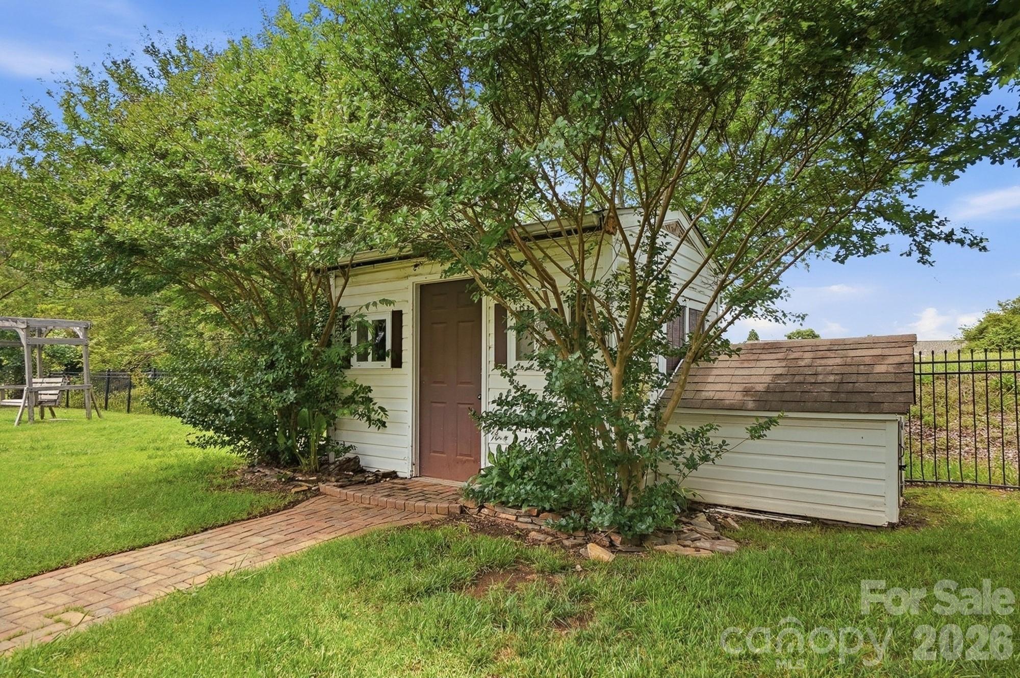 12610 Skymaster Court — Charlotte