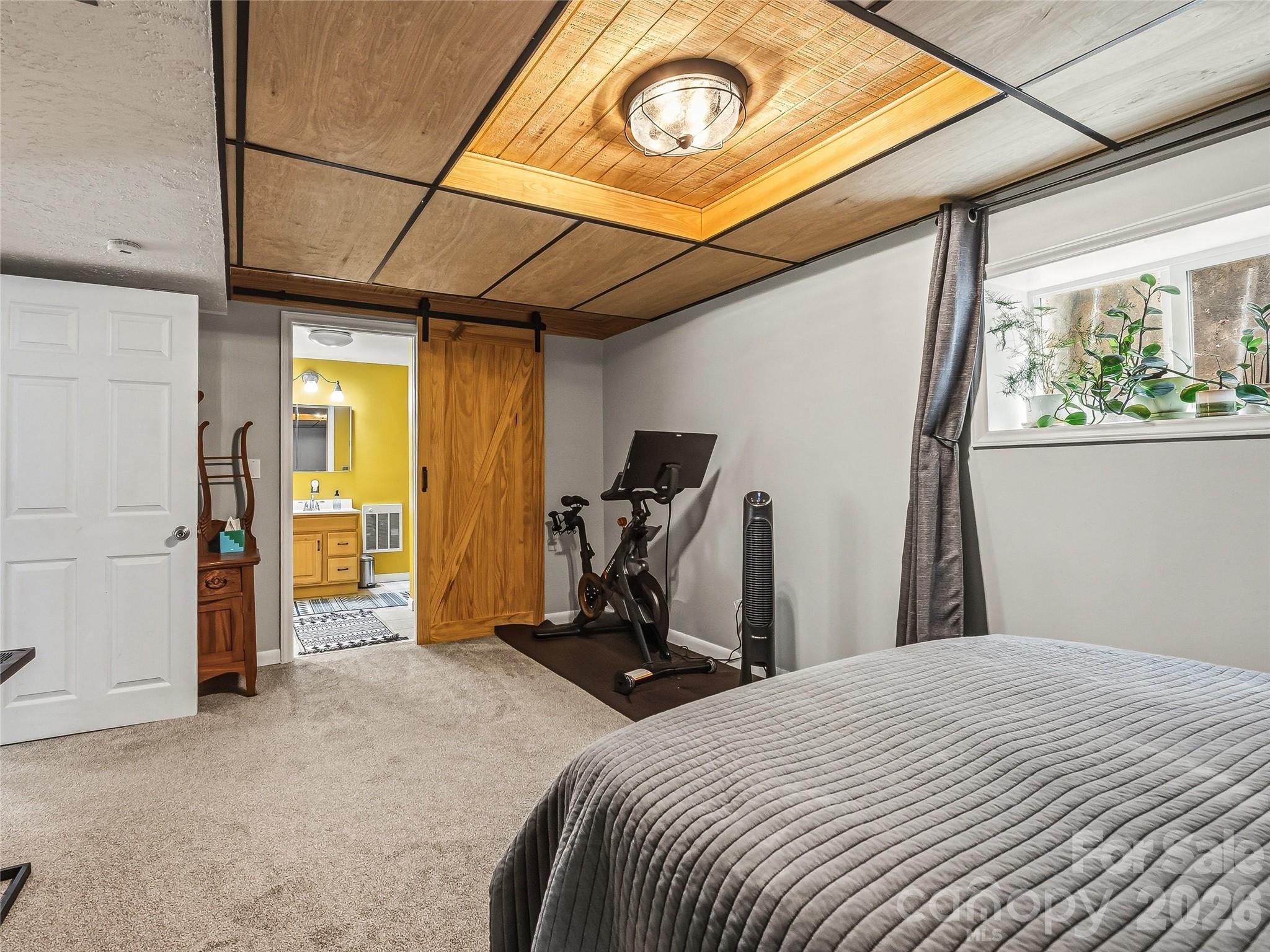 60 Skyview Terrace — Asheville