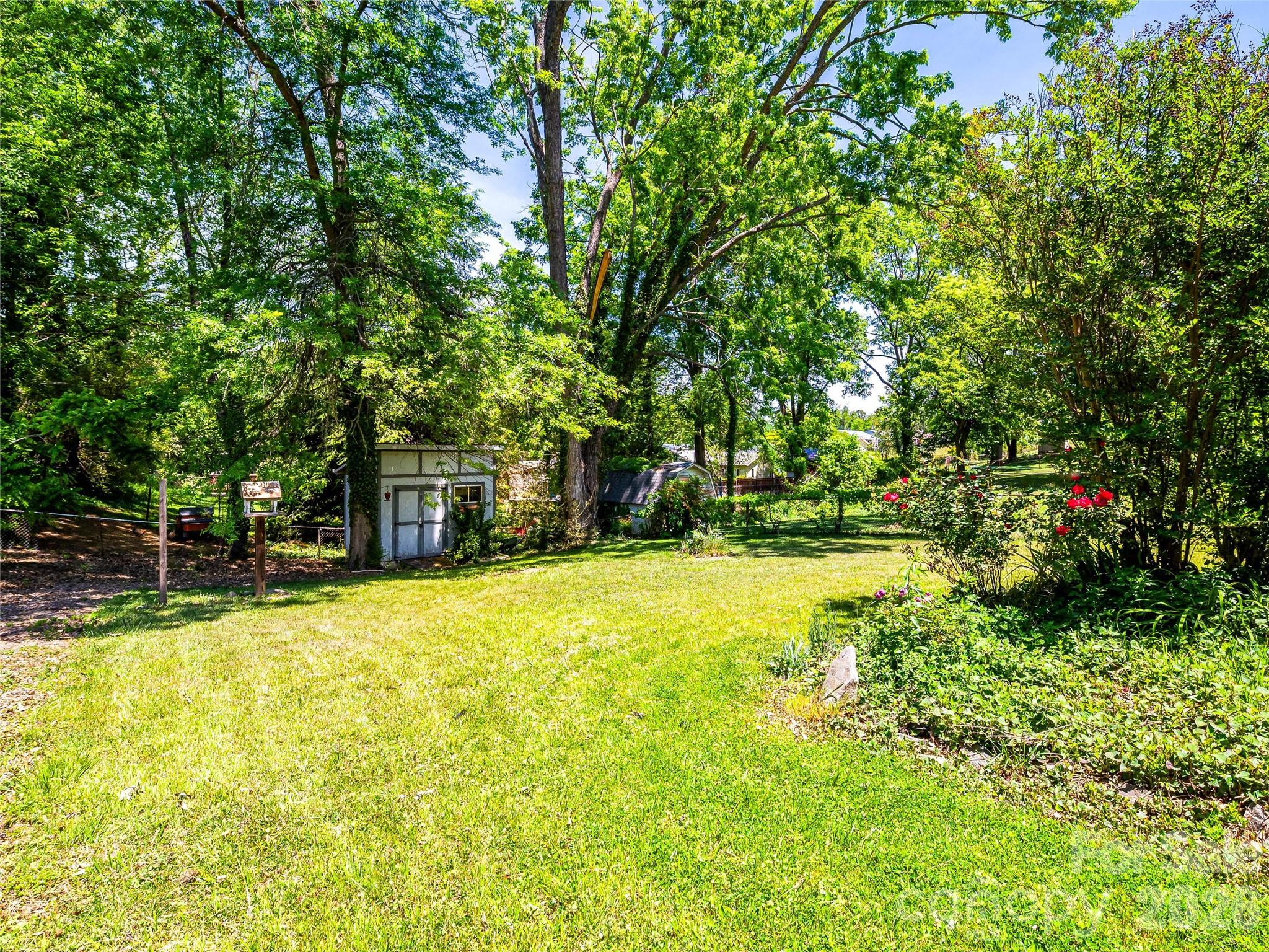 60 Skyview Terrace — Asheville