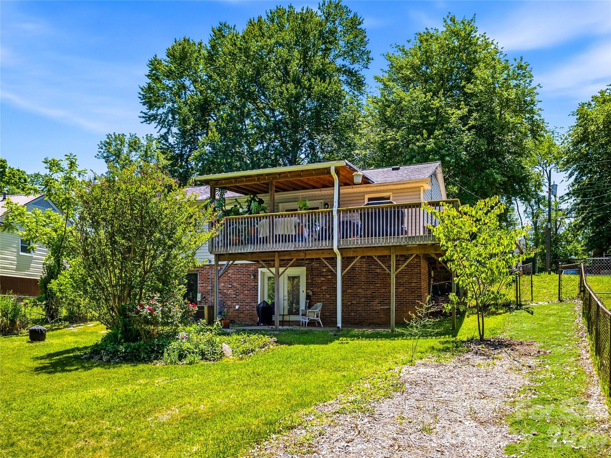 60 Skyview Terrace — Asheville