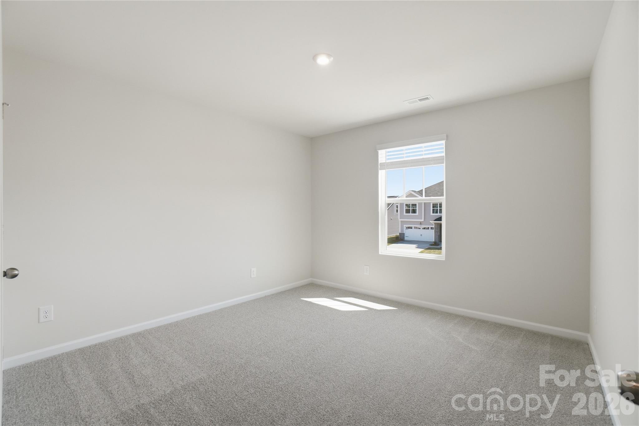 1335 Honey Trail — Monroe