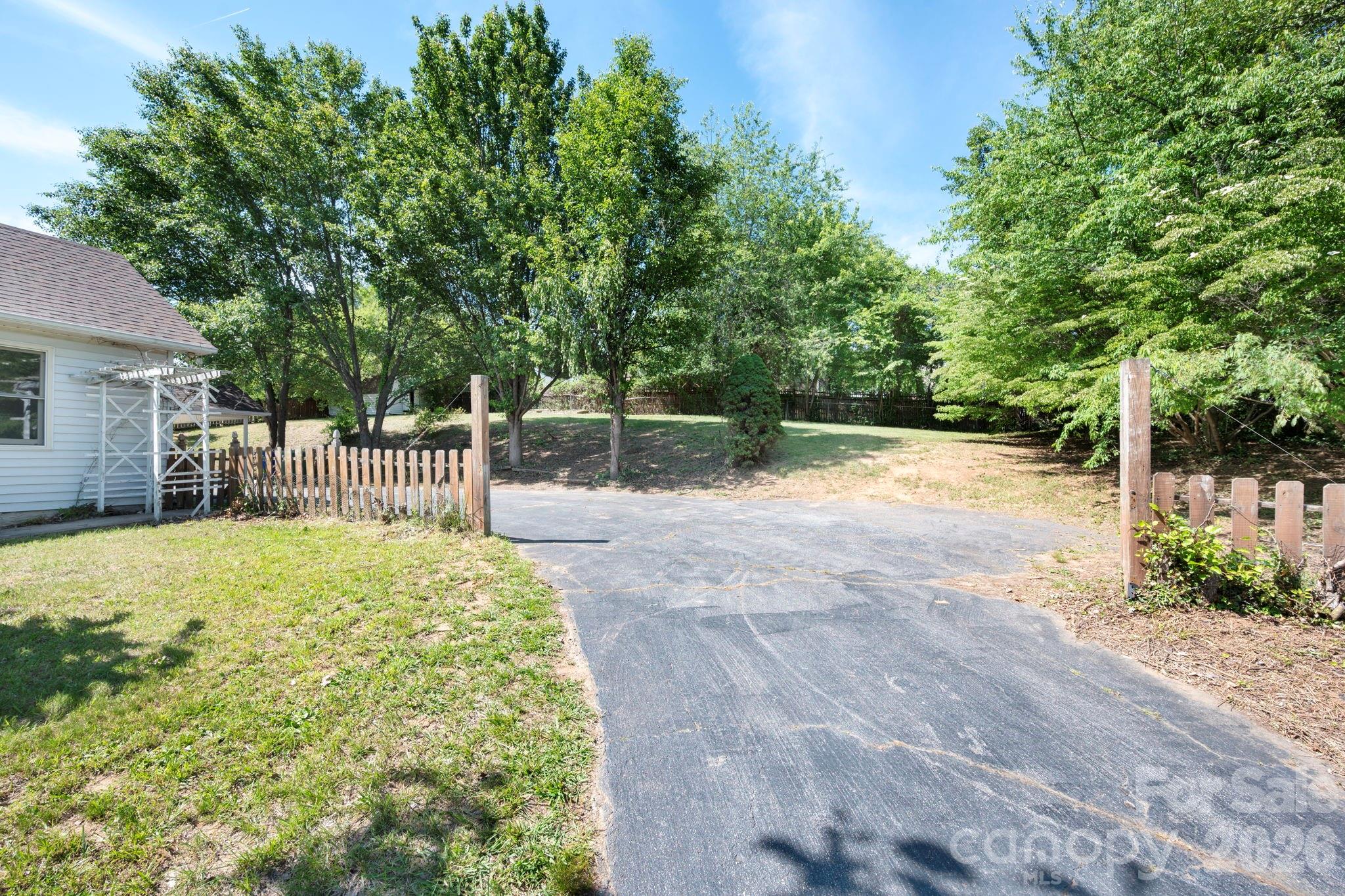 5 Johns Street — Asheville