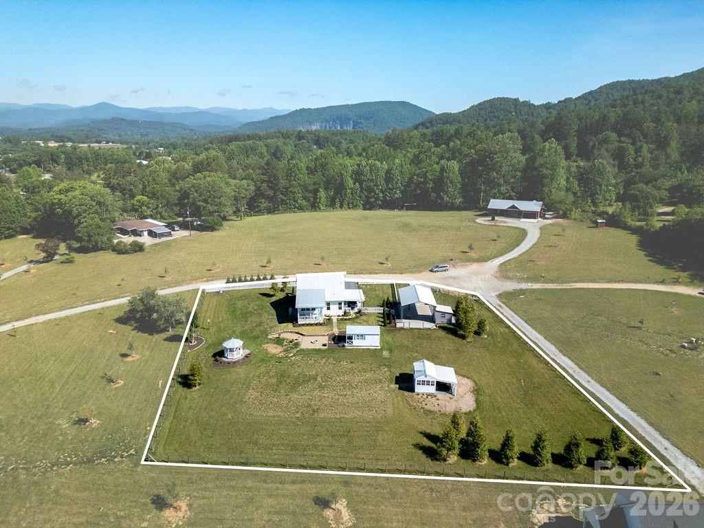 150 Brilliant Sky Road — Penrose
