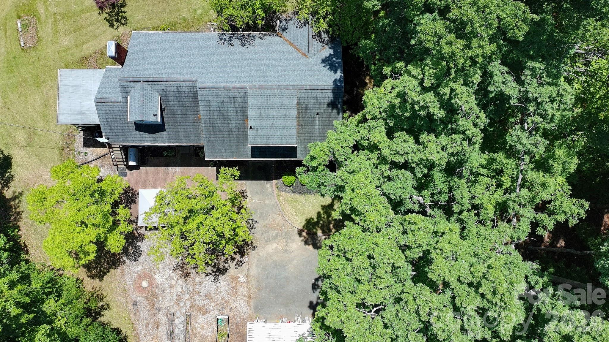 951 Dodson Mill Road — Pilot Mountain