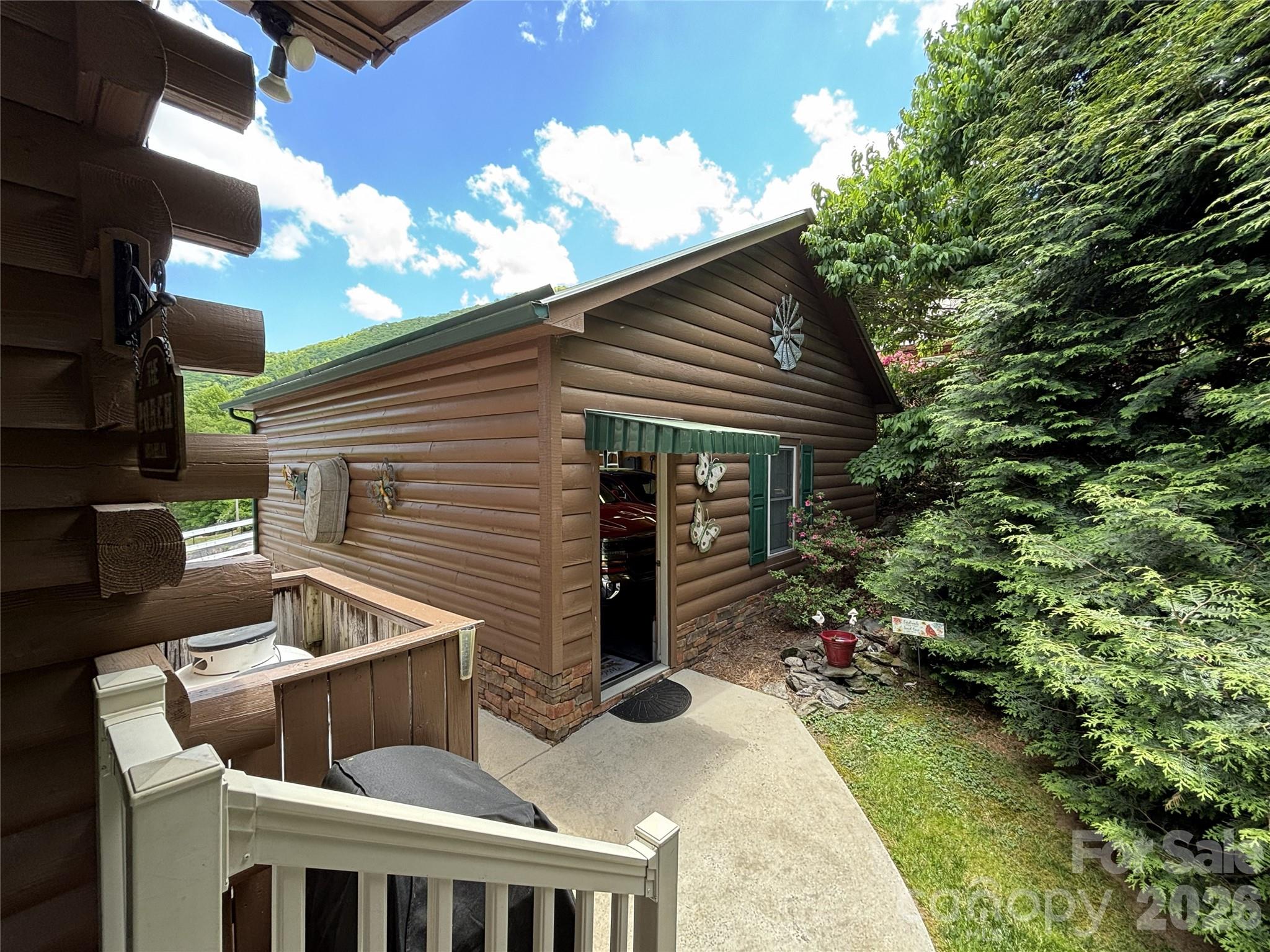 361 Black Camp Gap Road — Maggie Valley