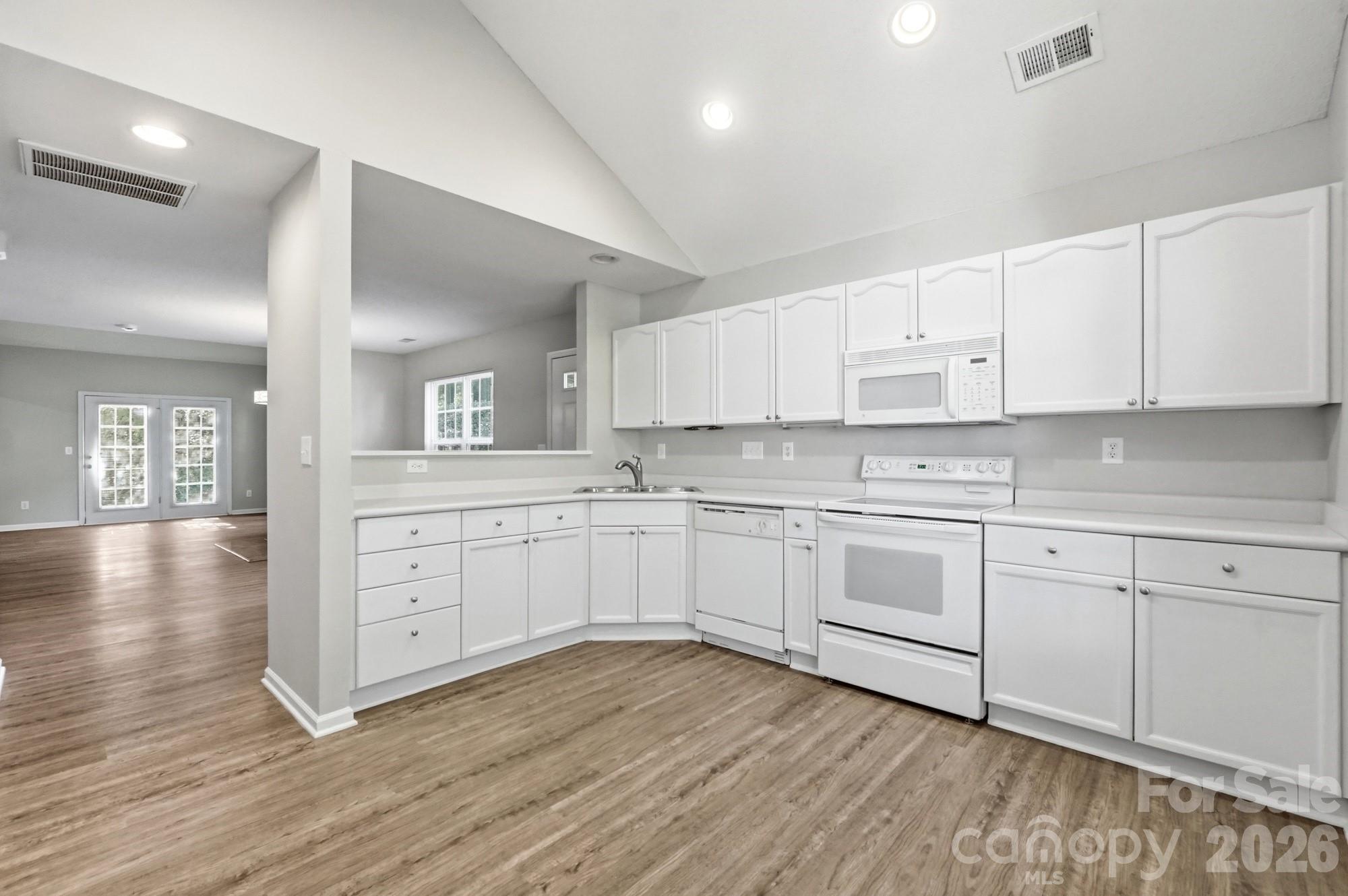 6068 Bobcat Place — Charlotte