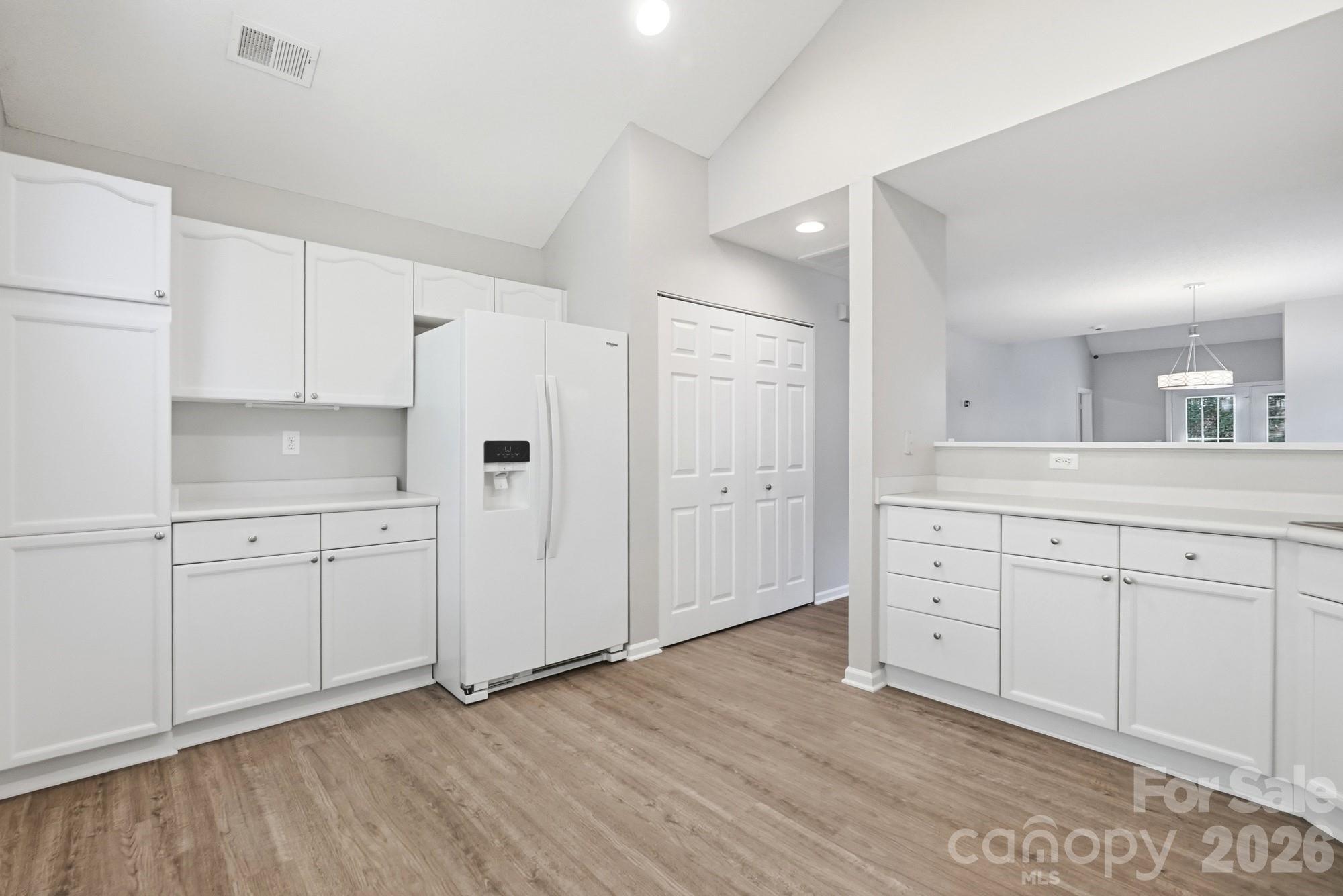 6068 Bobcat Place — Charlotte