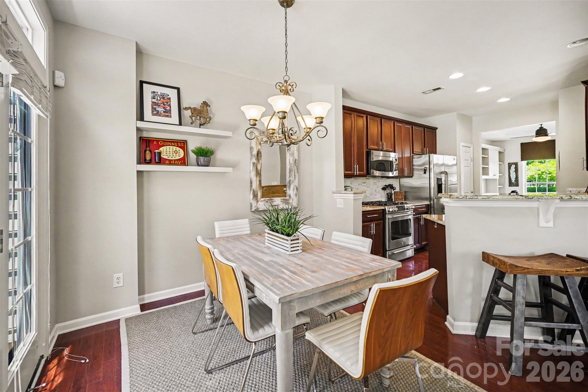 5938 Union Pacific Avenue — Charlotte