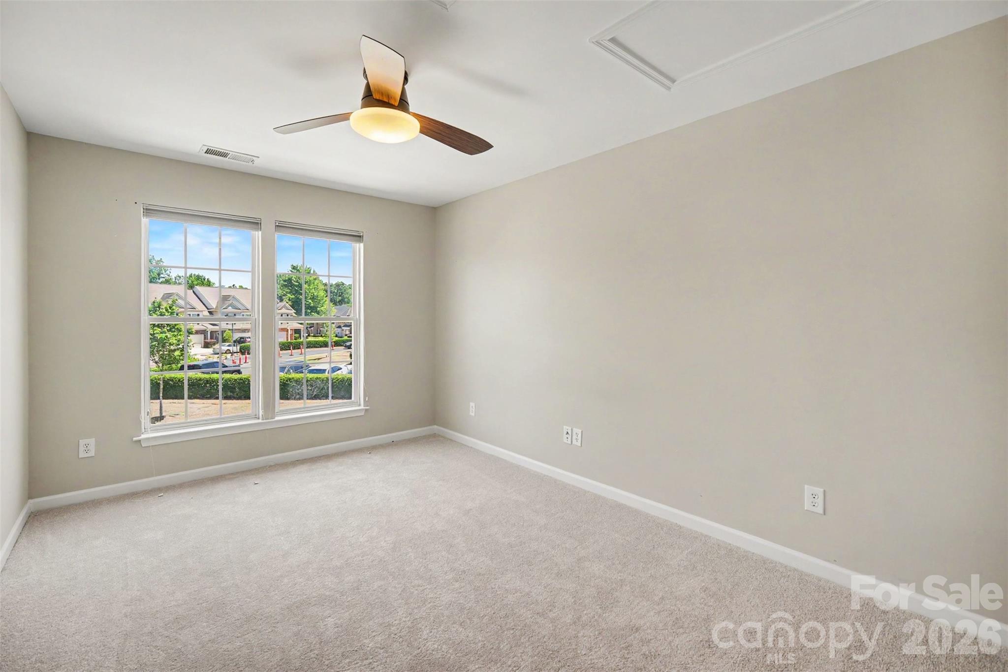 5938 Union Pacific Avenue — Charlotte