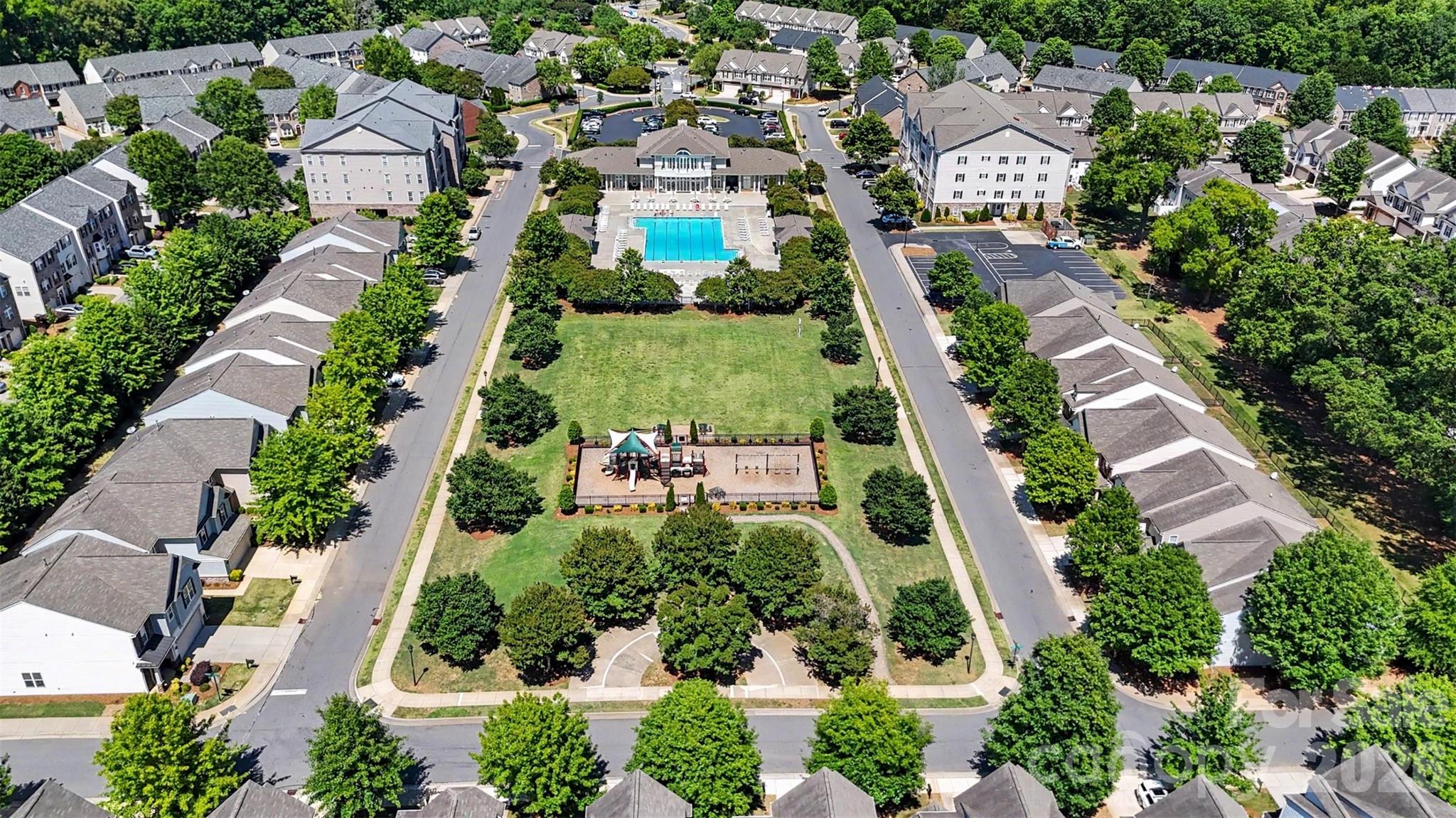 5938 Union Pacific Avenue — Charlotte