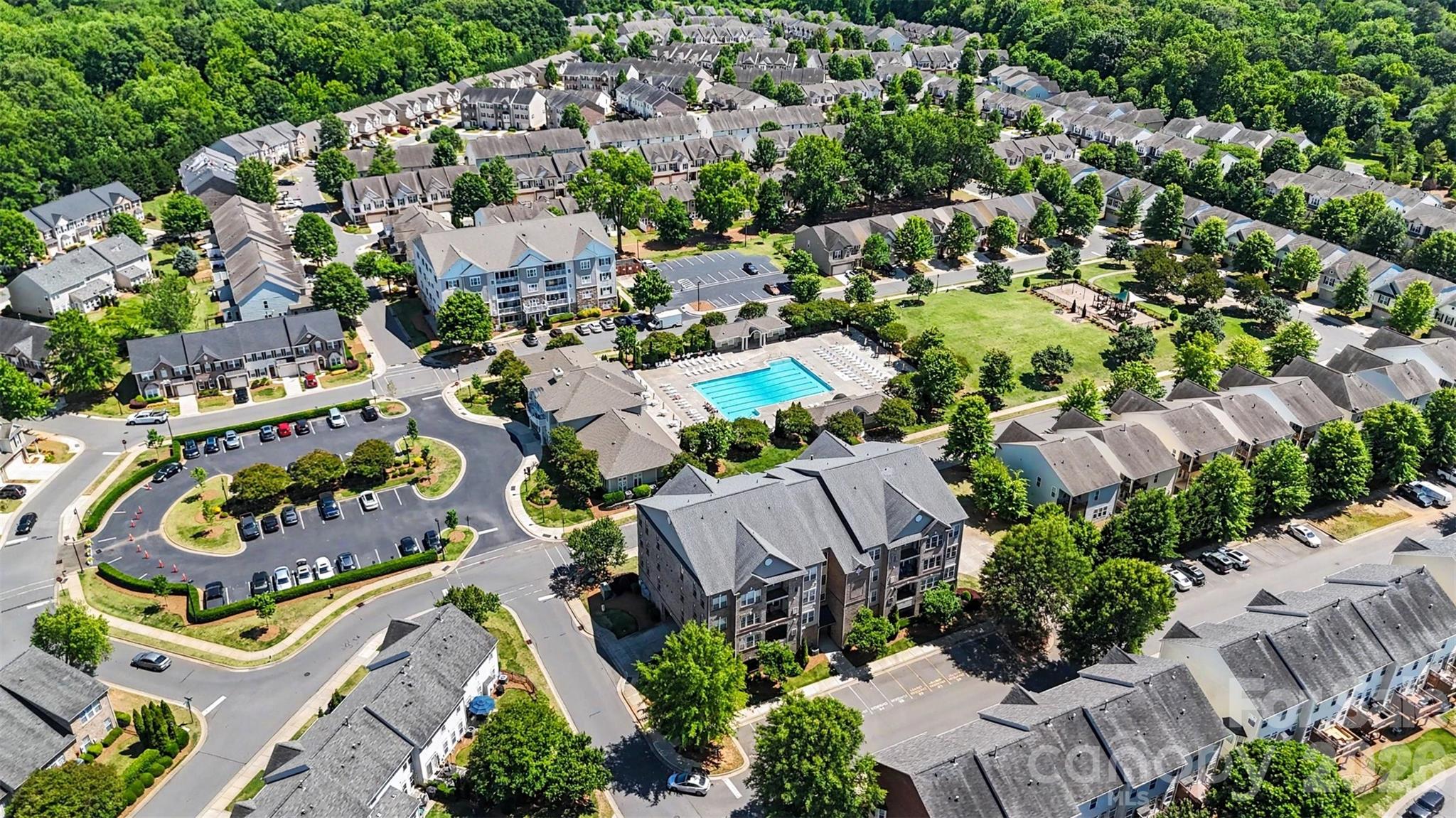 5938 Union Pacific Avenue — Charlotte