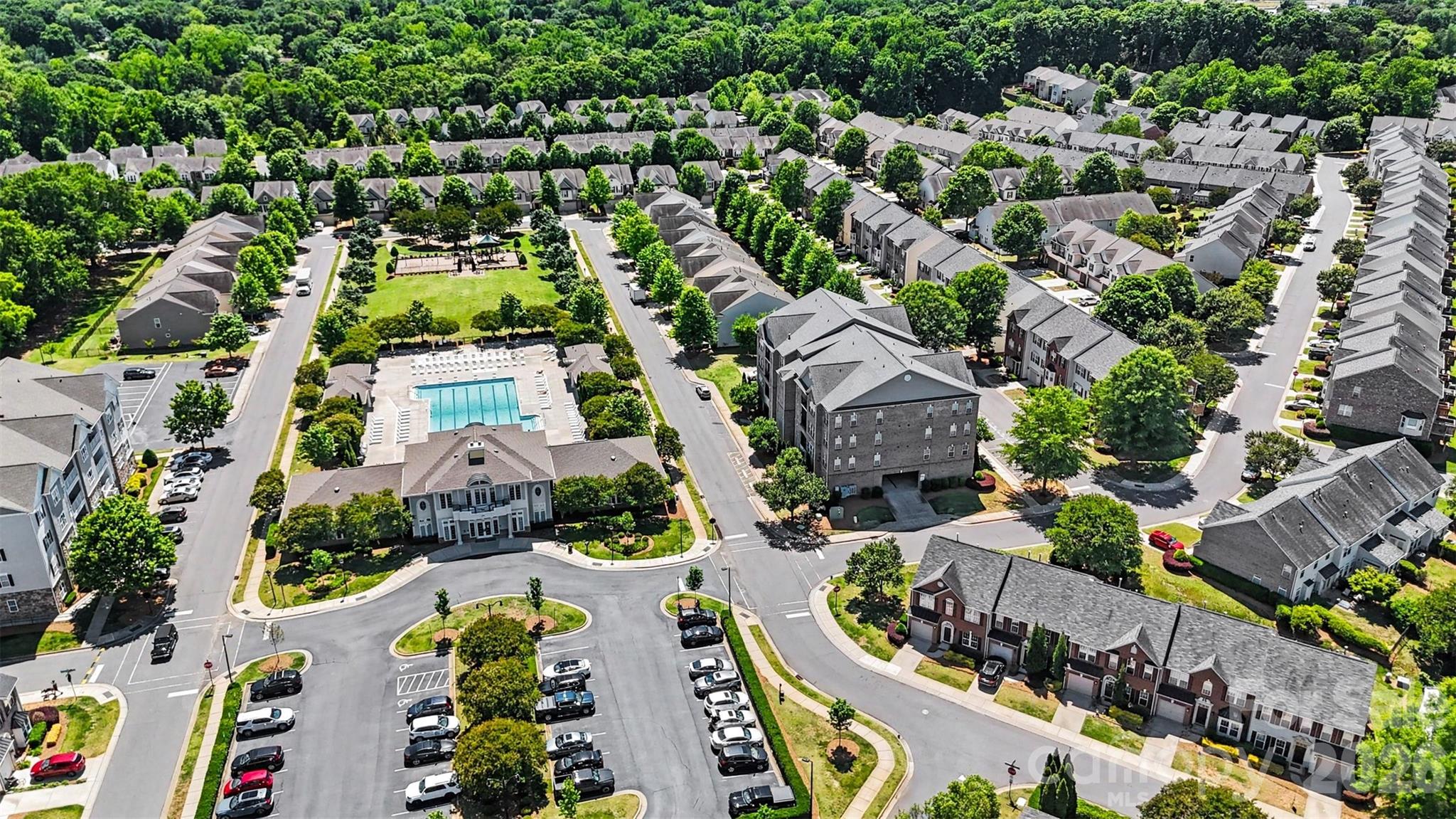 5938 Union Pacific Avenue — Charlotte