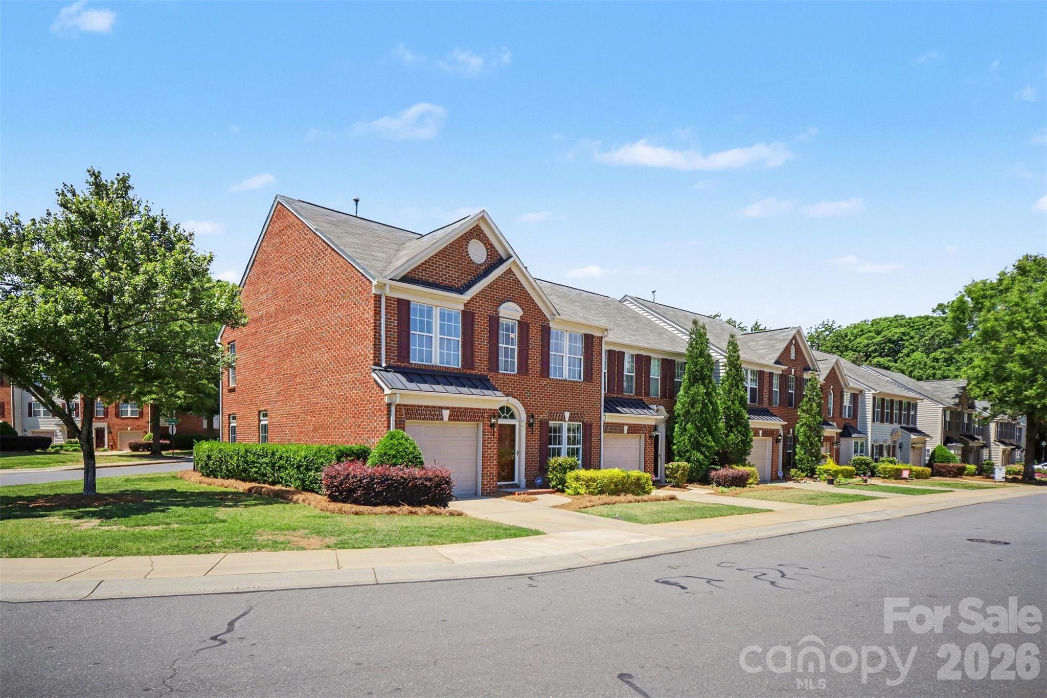 5938 Union Pacific Avenue — Charlotte