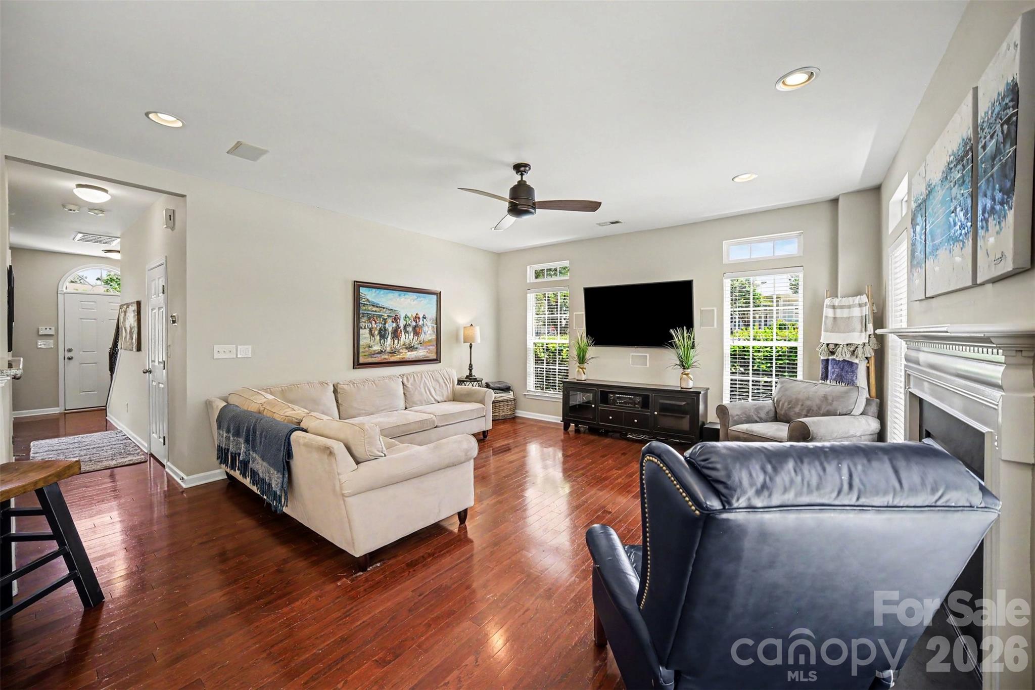 5938 Union Pacific Avenue — Charlotte