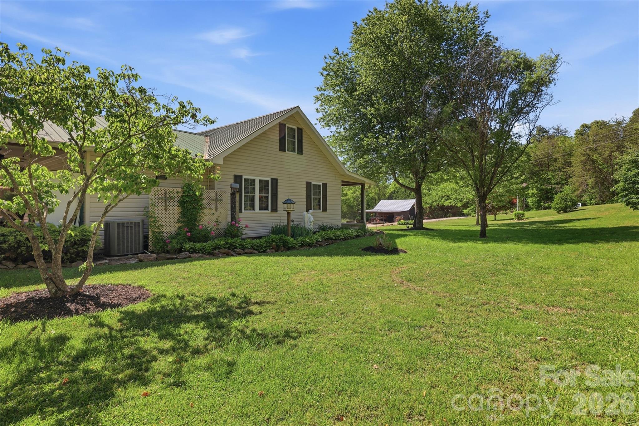 176 + 174 Oak Hollow Road — Union Grove